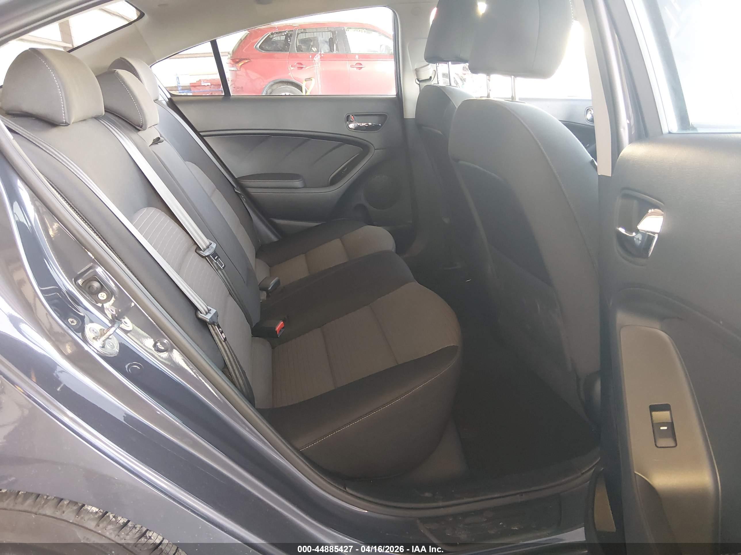 KIA FORTE image 8