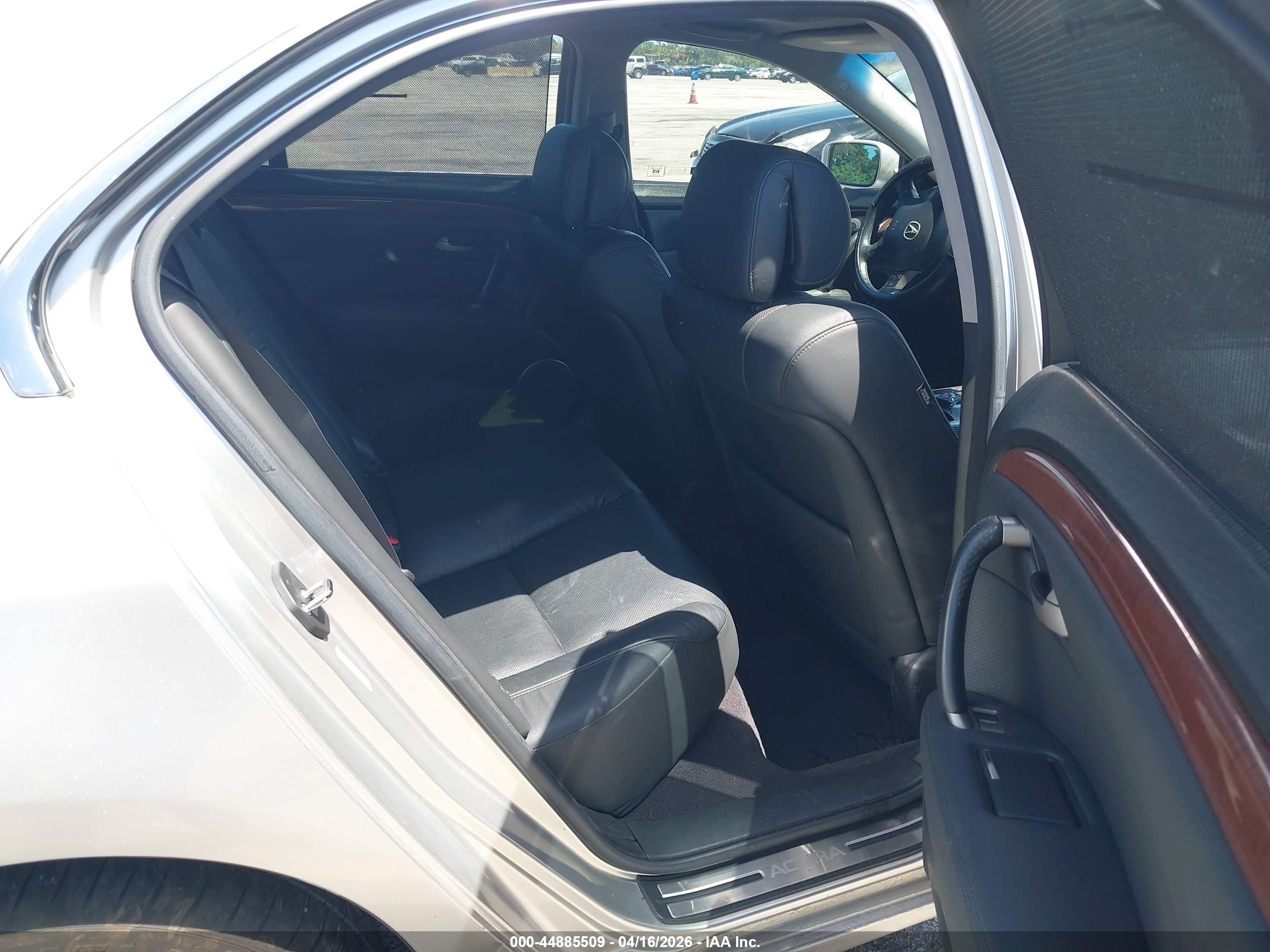 ACURA RL image 8