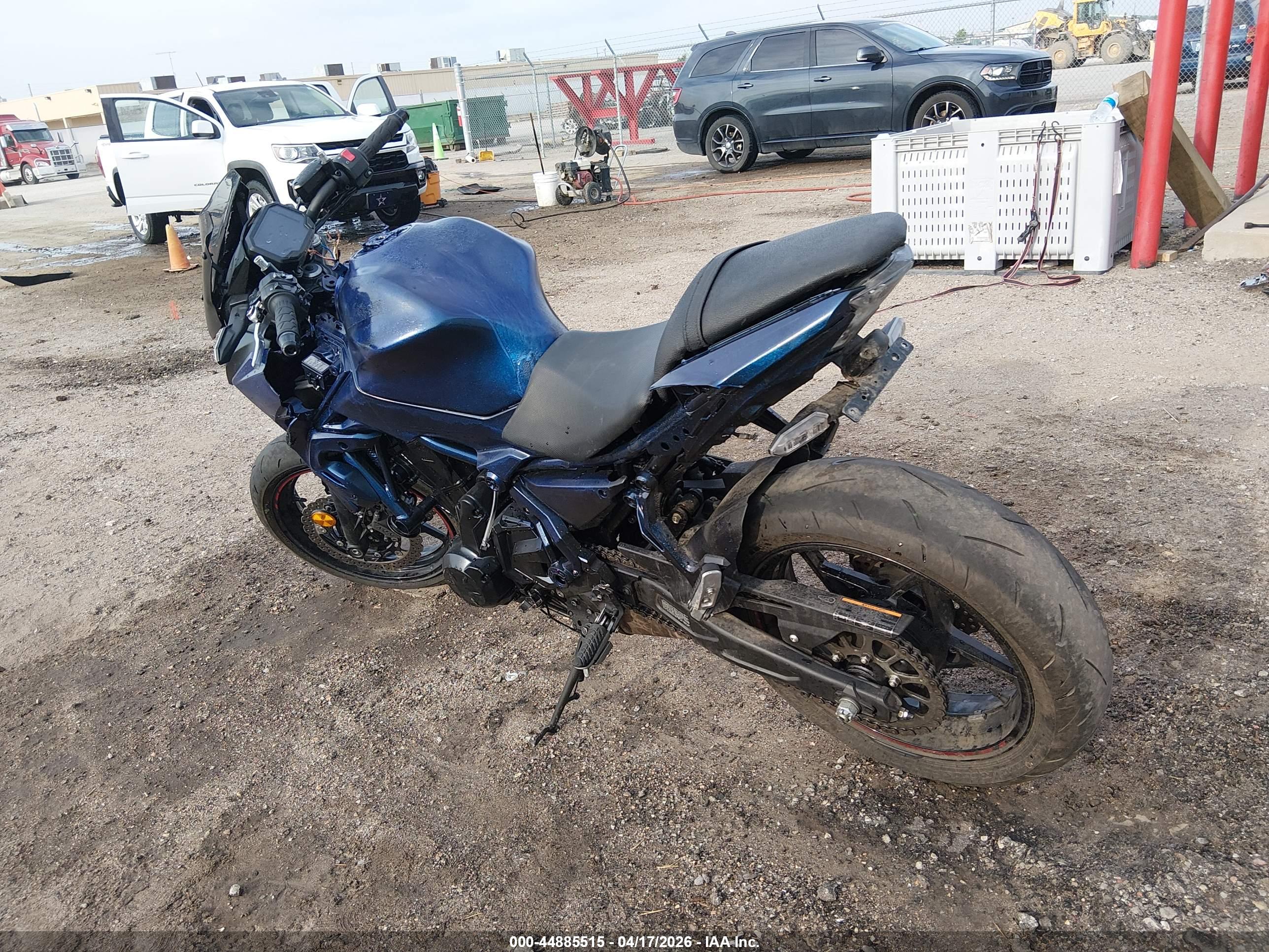 KAWASAKI ER650 image 3