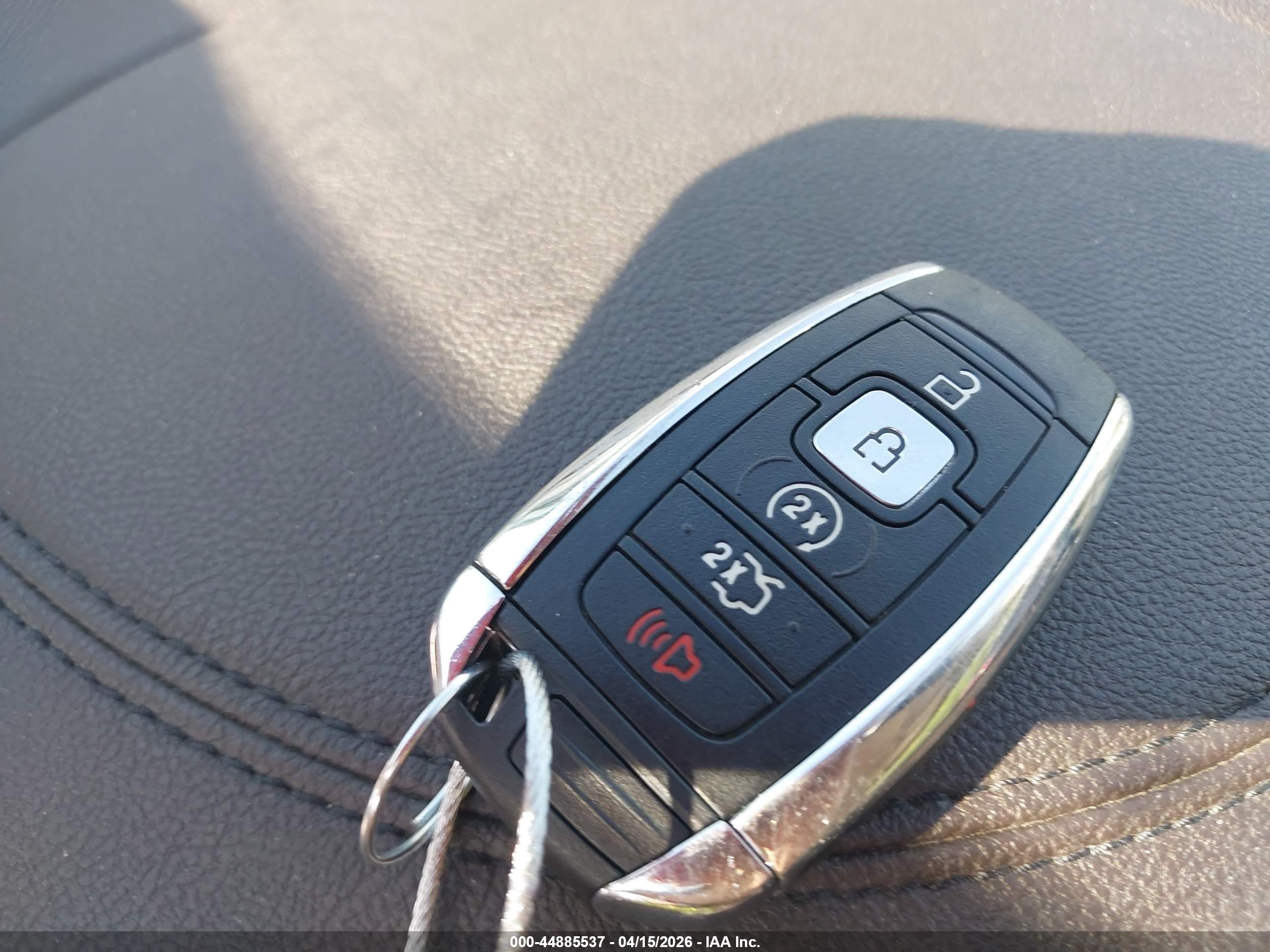 LINCOLN MKC image 11