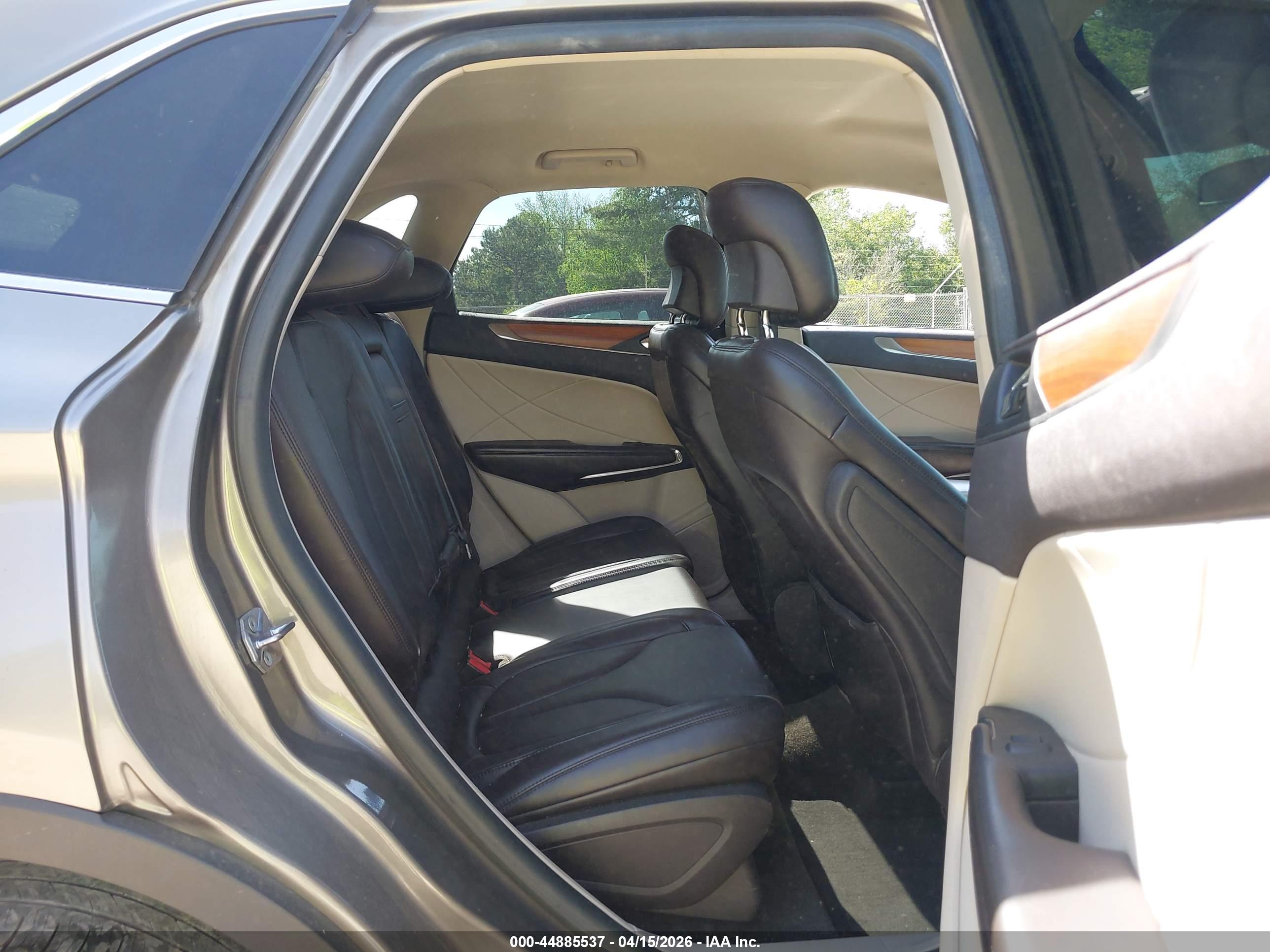 LINCOLN MKC image 8