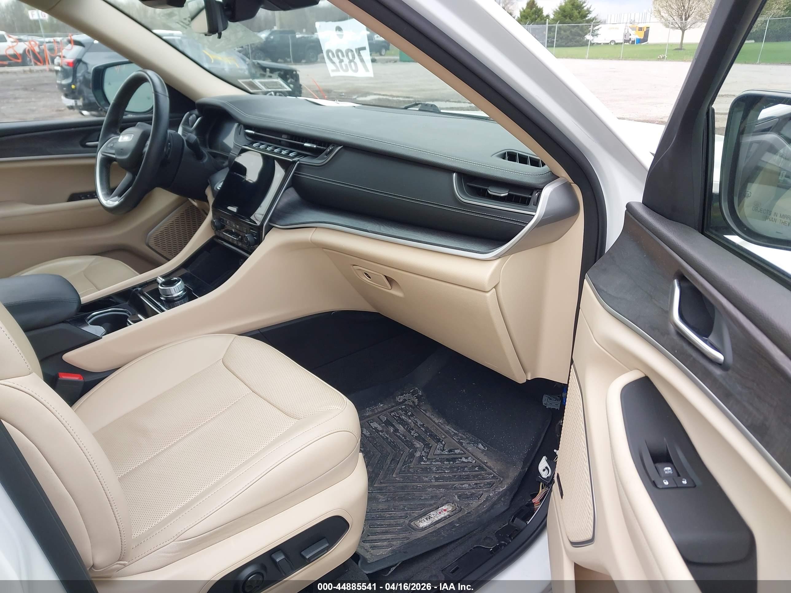 JEEP GRAND image 5