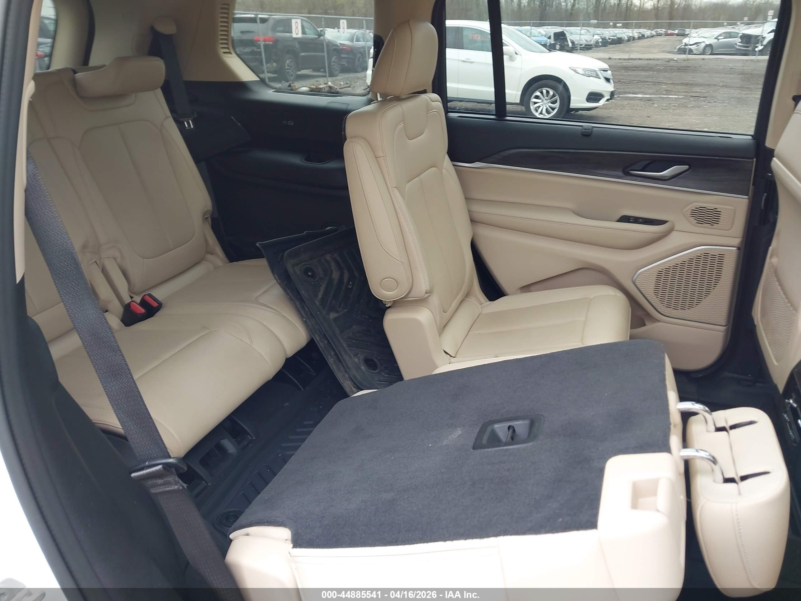 JEEP GRAND image 8