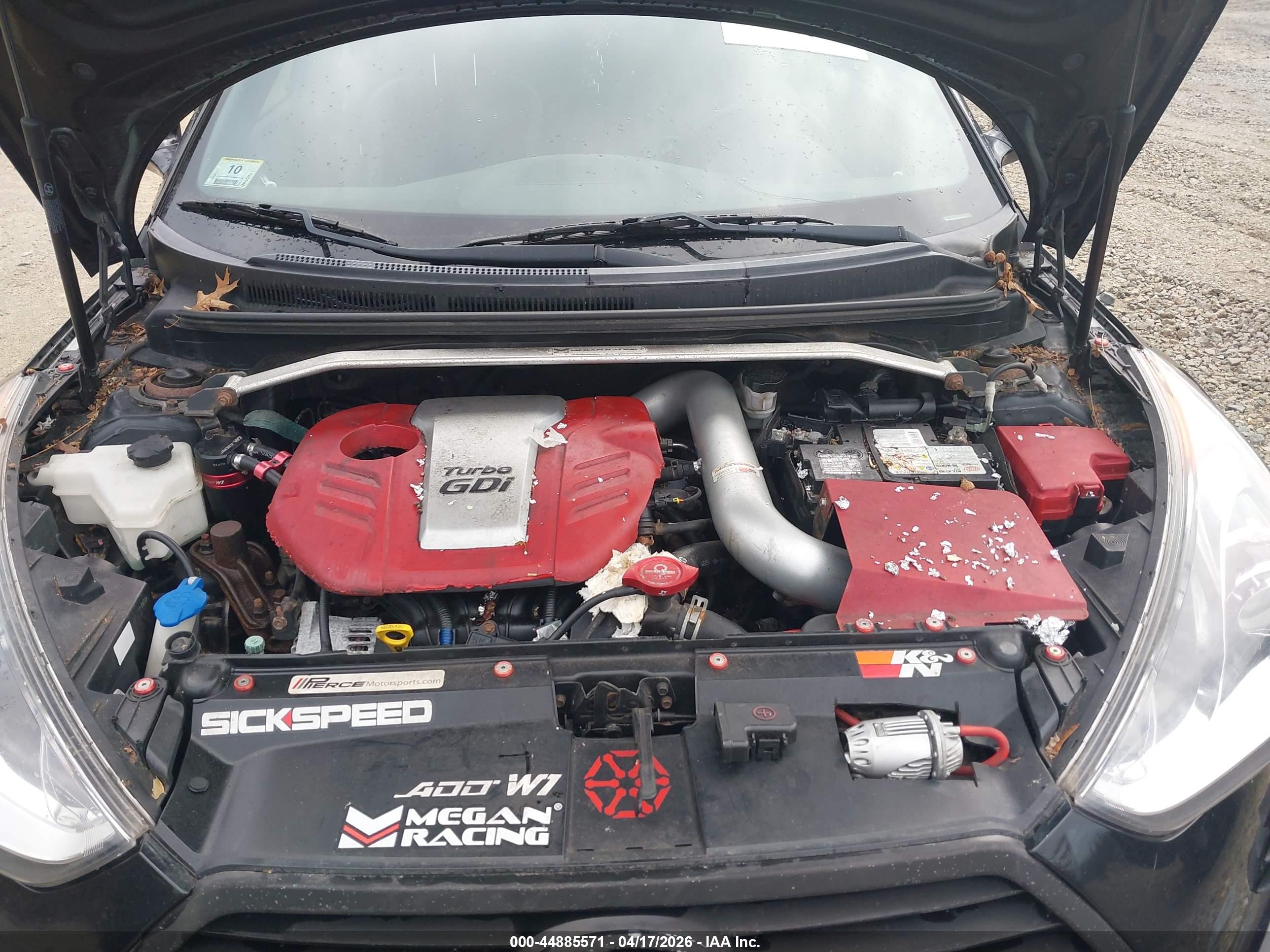 HYUNDAI VELOSTER image 10
