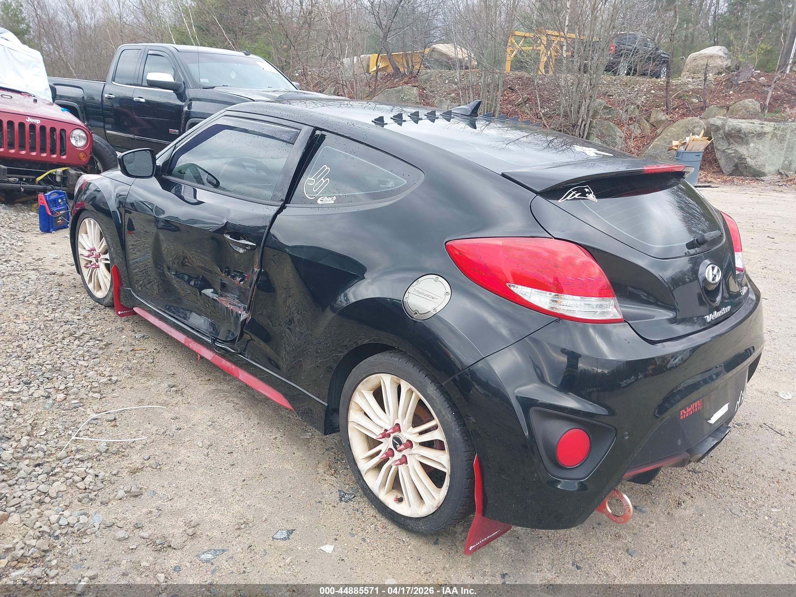 HYUNDAI VELOSTER image 3