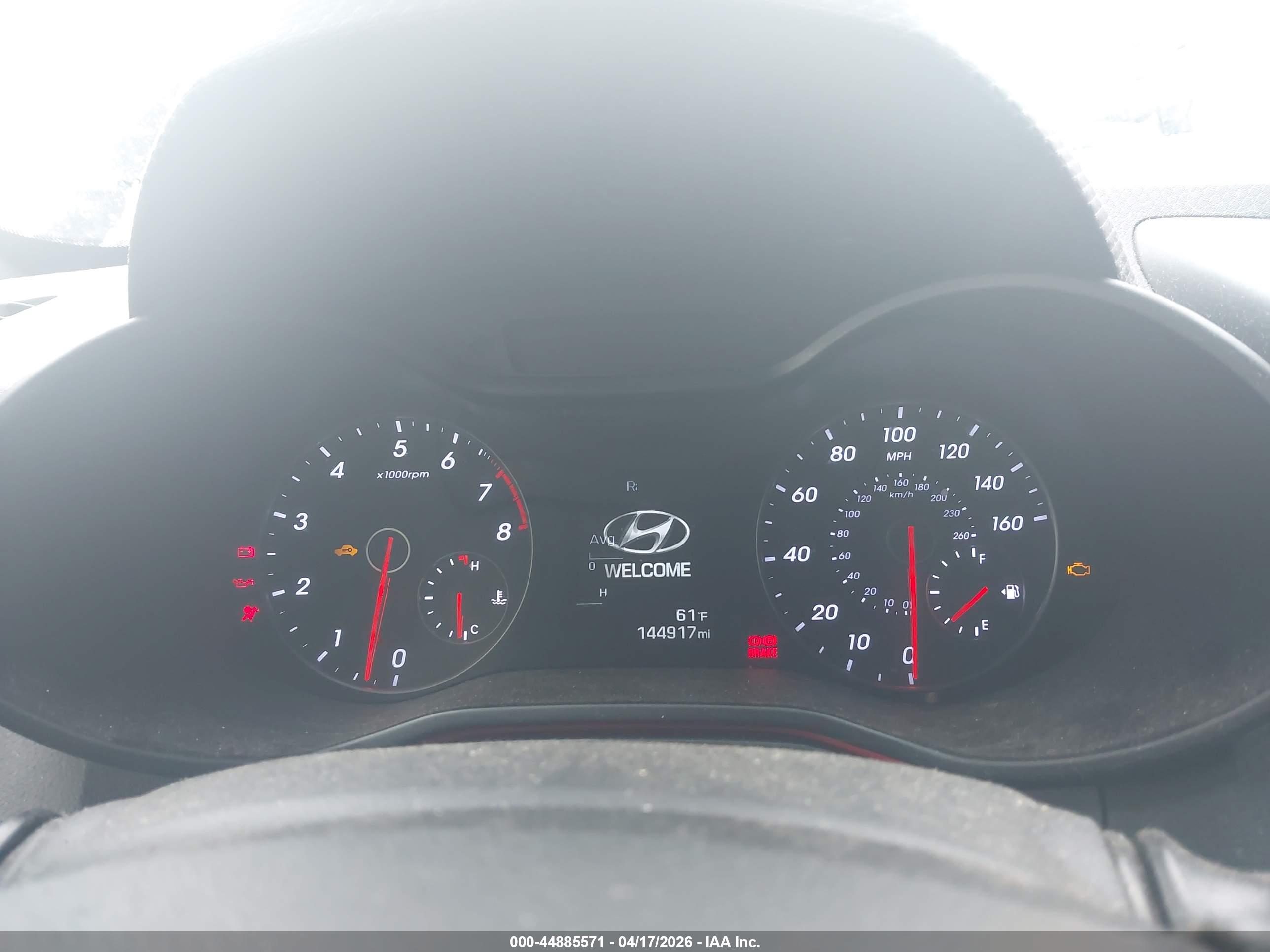 HYUNDAI VELOSTER image 7