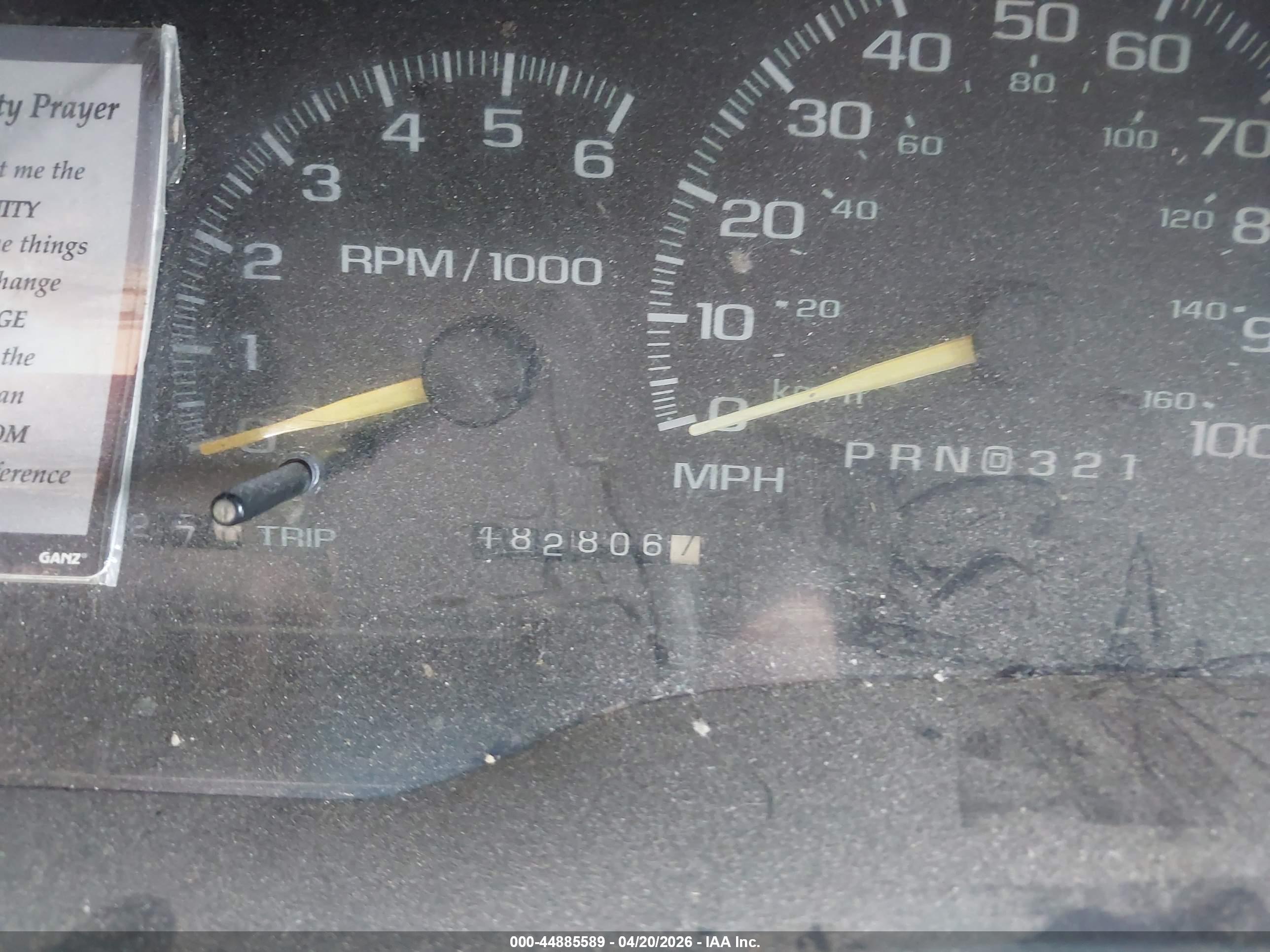 GMC SUBURBAN image 7