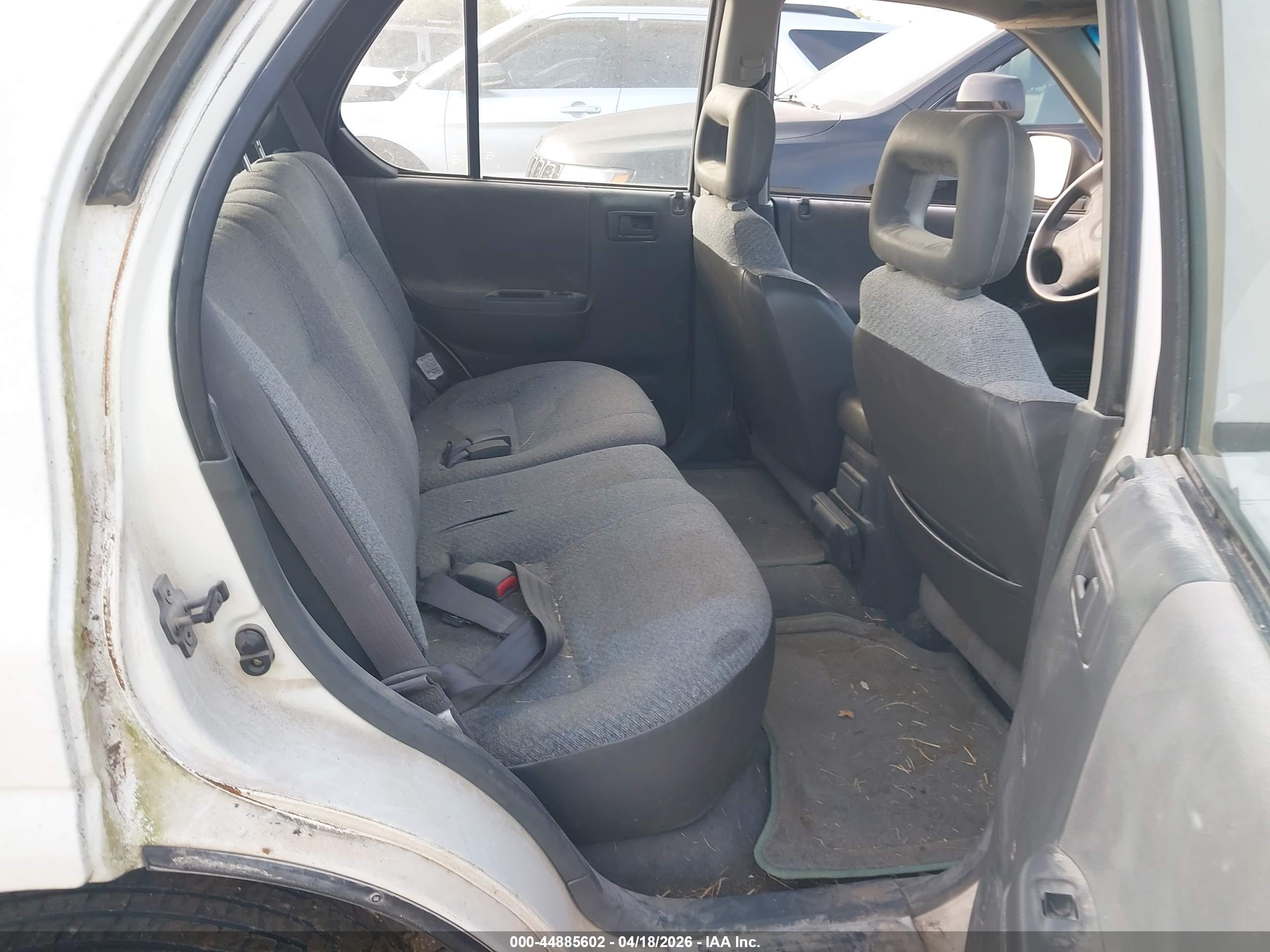 ISUZU RODEO image 8