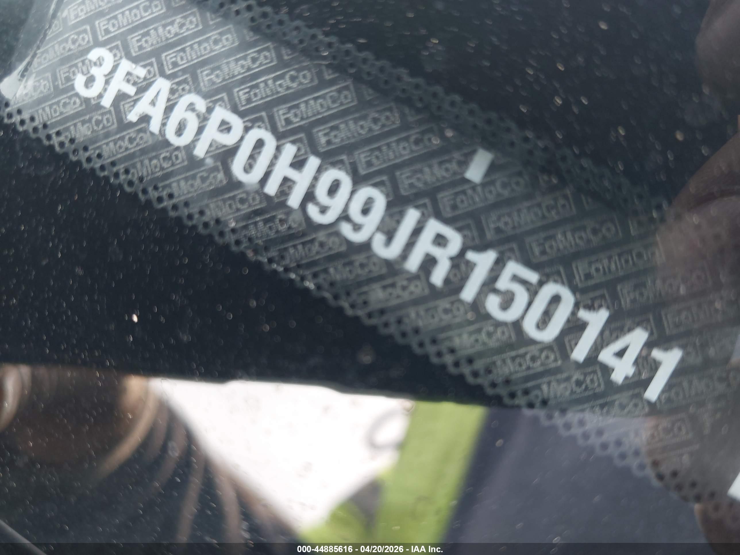 FORD FUSION image 9