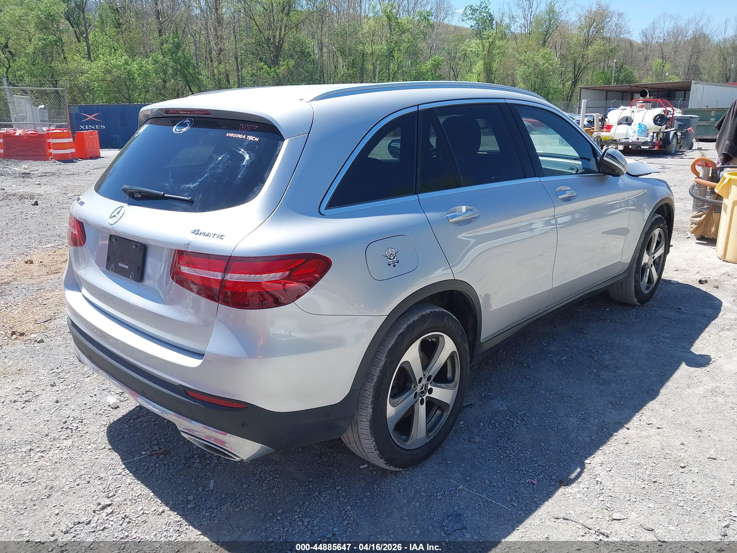 MERCEDES-BENZ GLC image 4