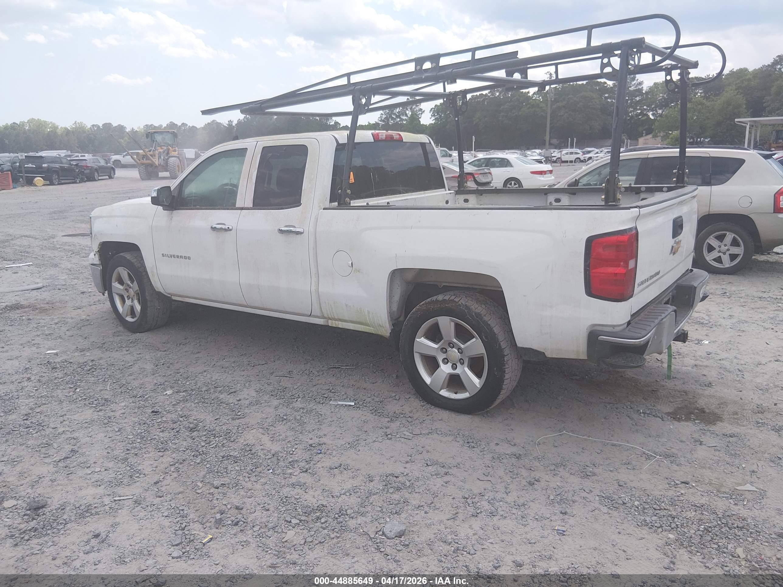 CHEVROLET SILVERADO image 3