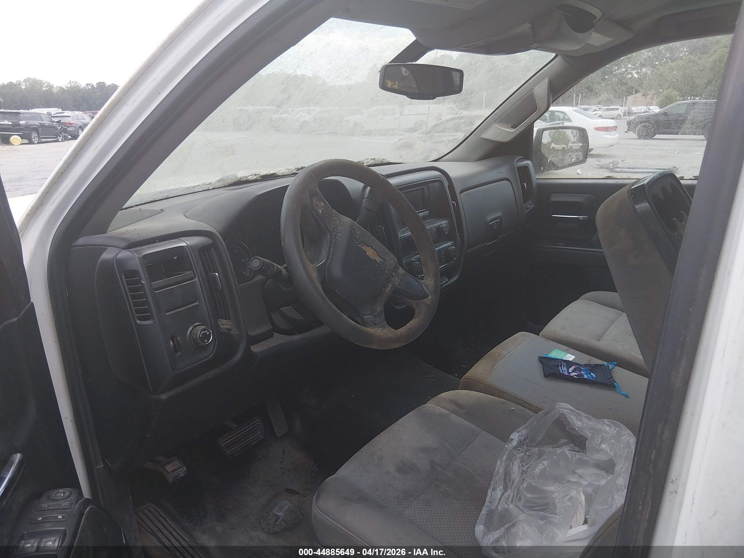 CHEVROLET SILVERADO image 6