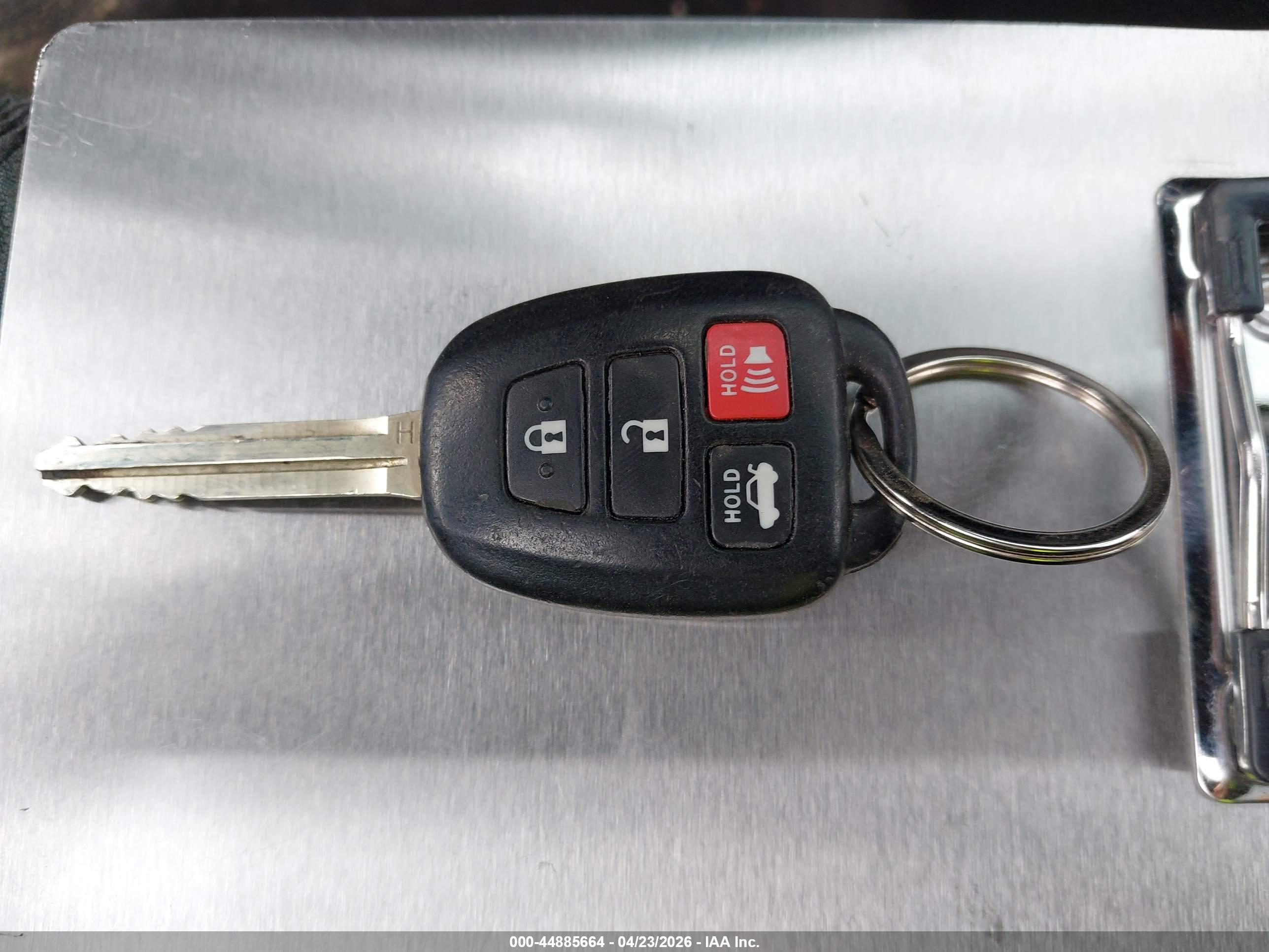 TOYOTA COROLLA image 11