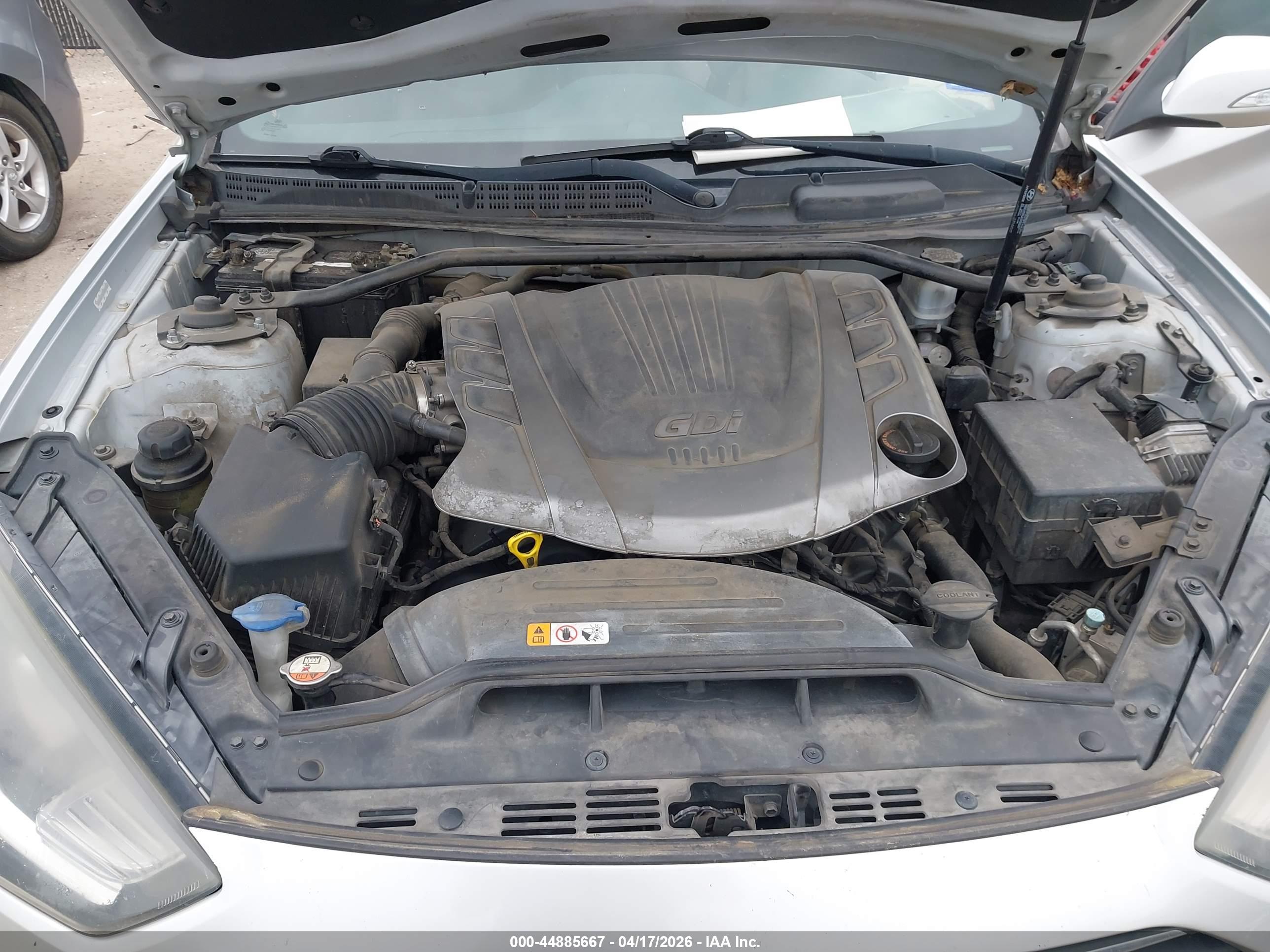 HYUNDAI GENESIS image 10