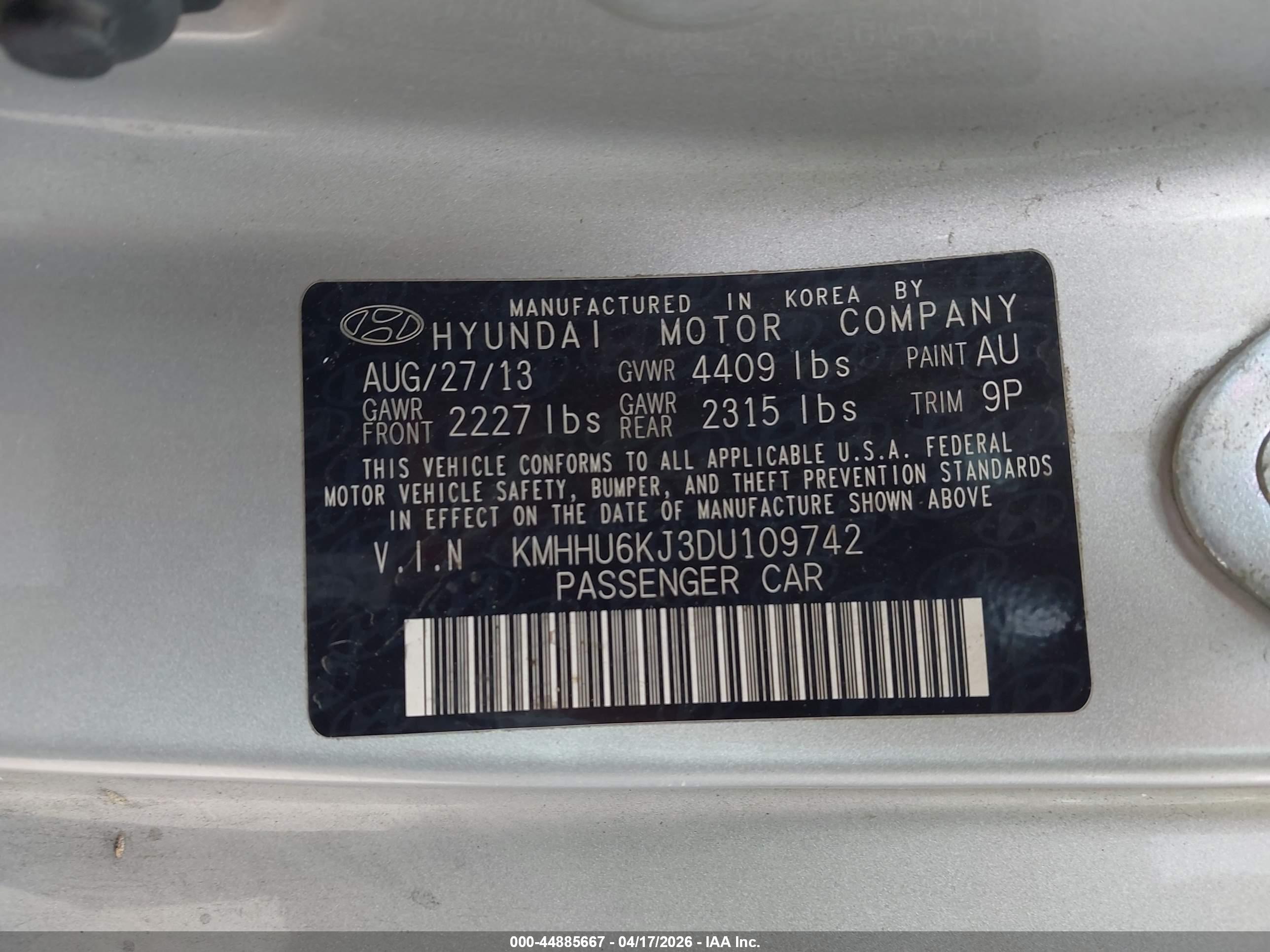 HYUNDAI GENESIS image 9