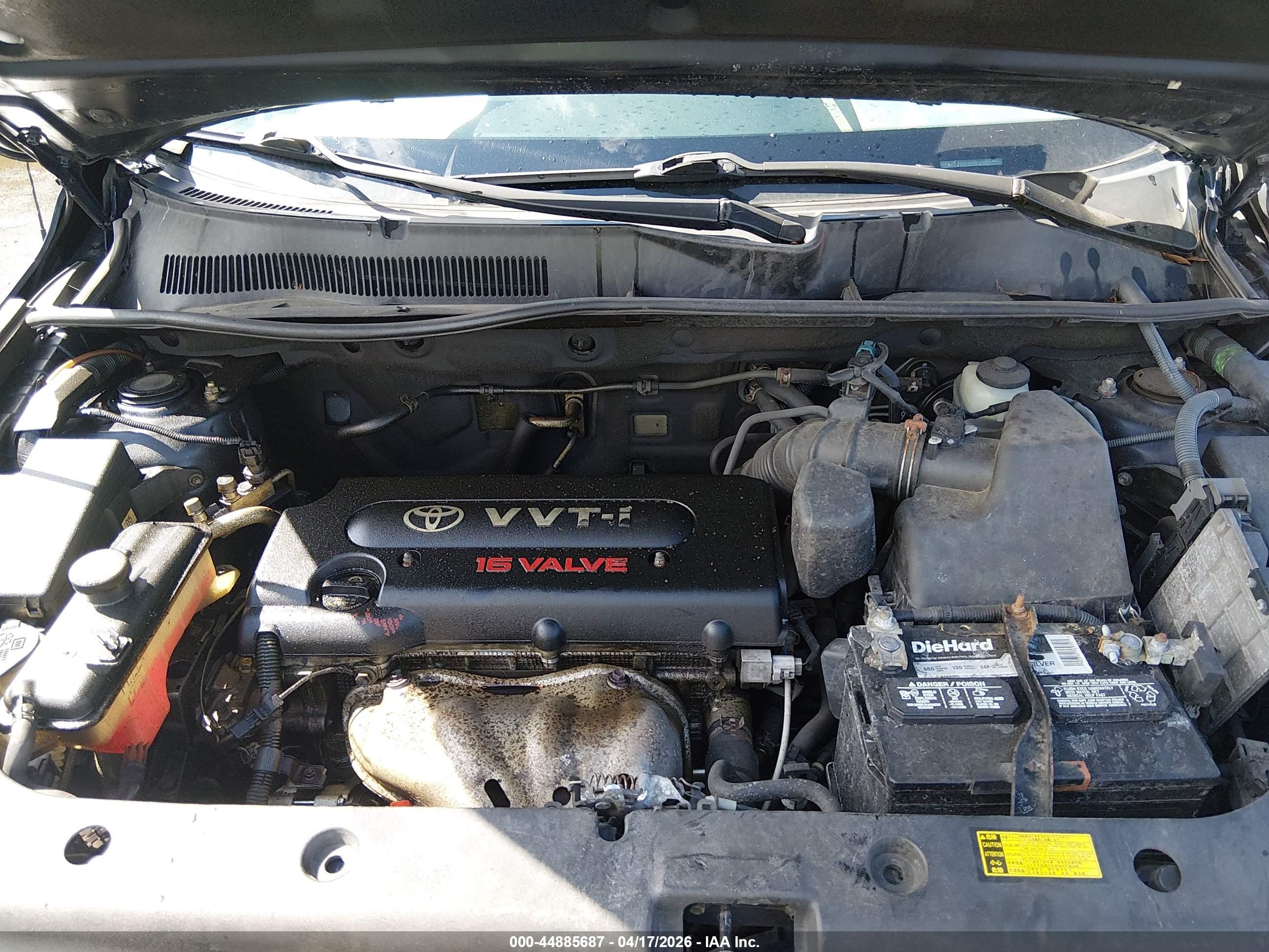 TOYOTA RAV4 image 10