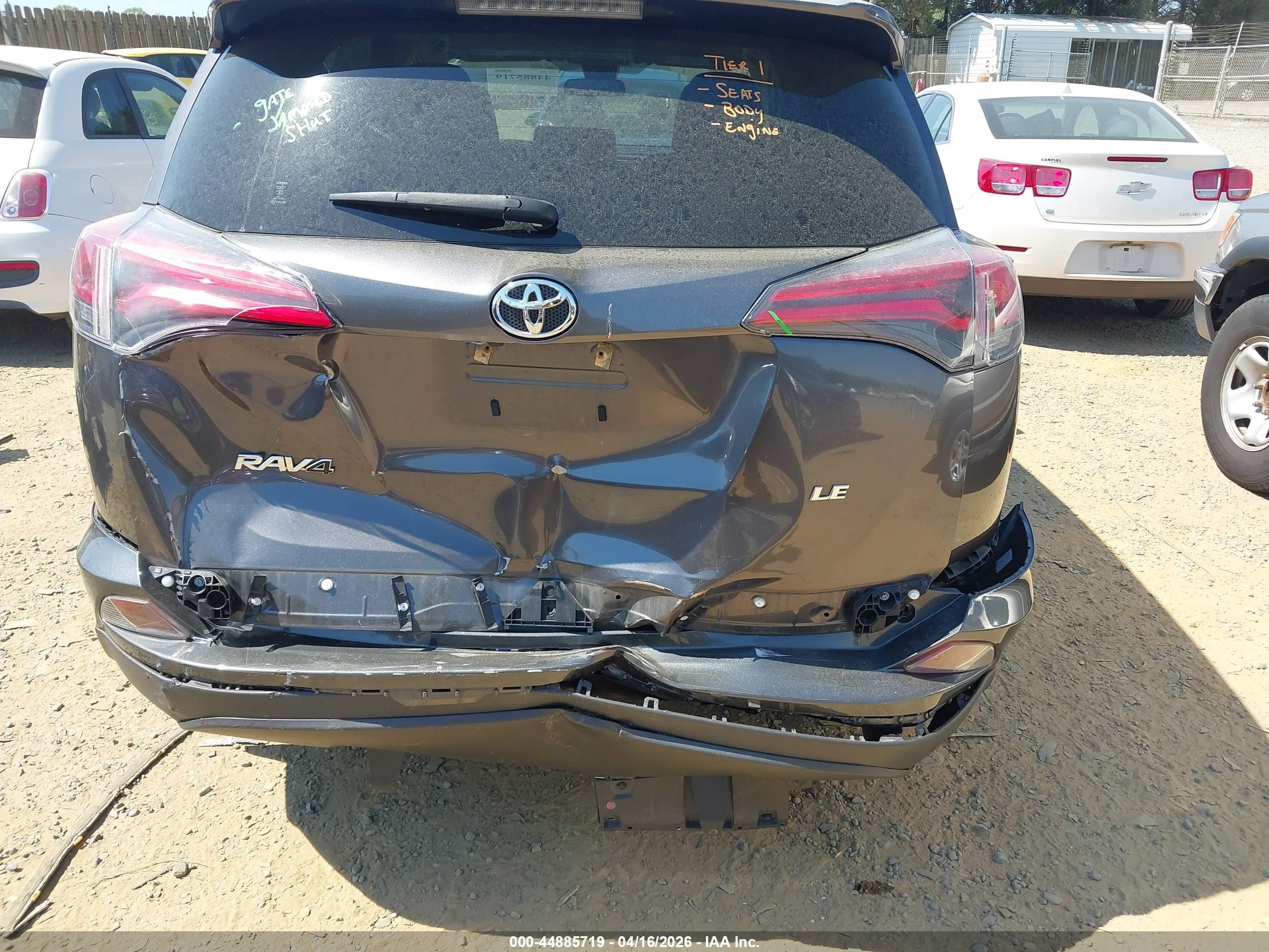 TOYOTA RAV4 image 6