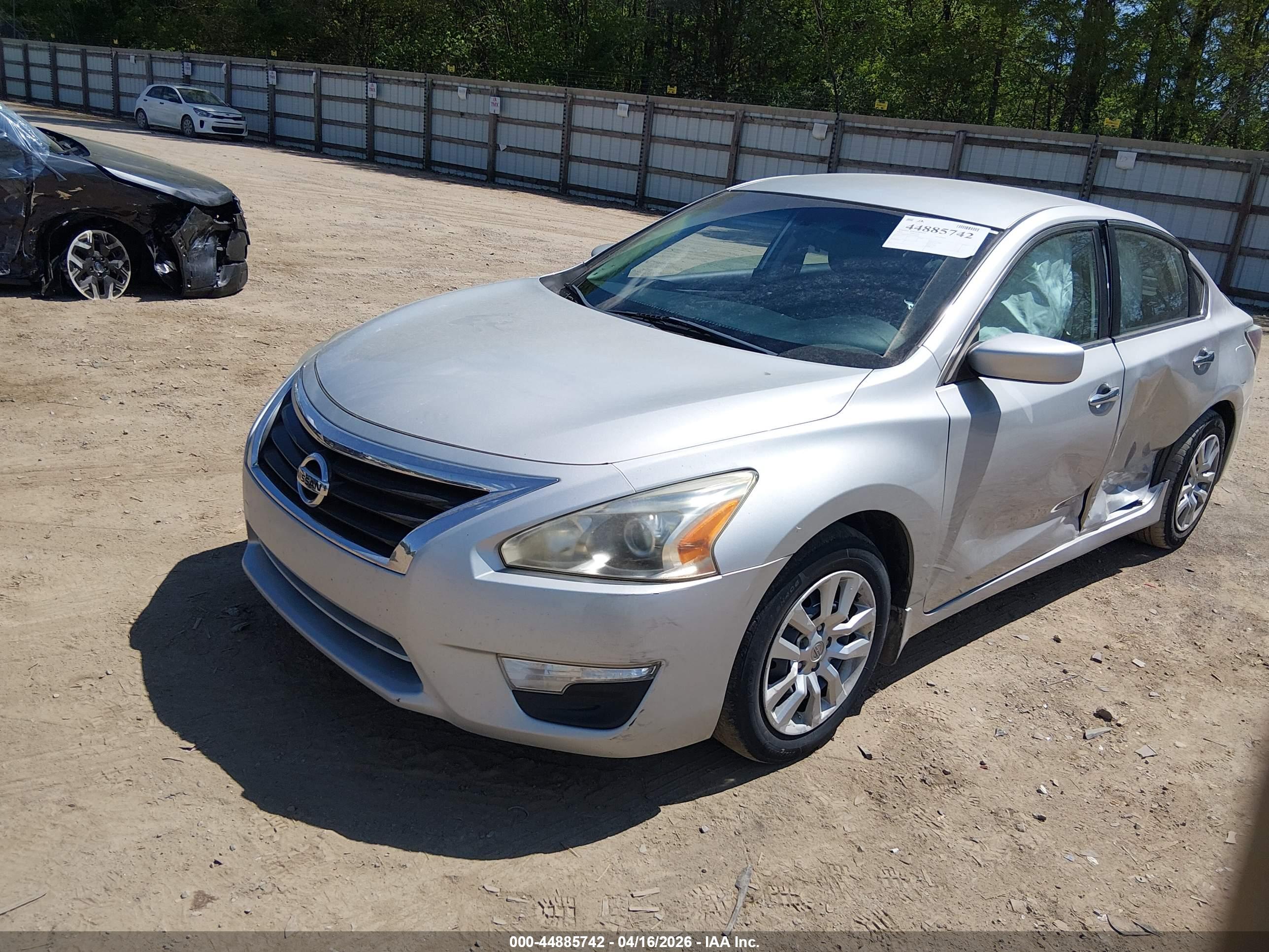 NISSAN ALTIMA image 2