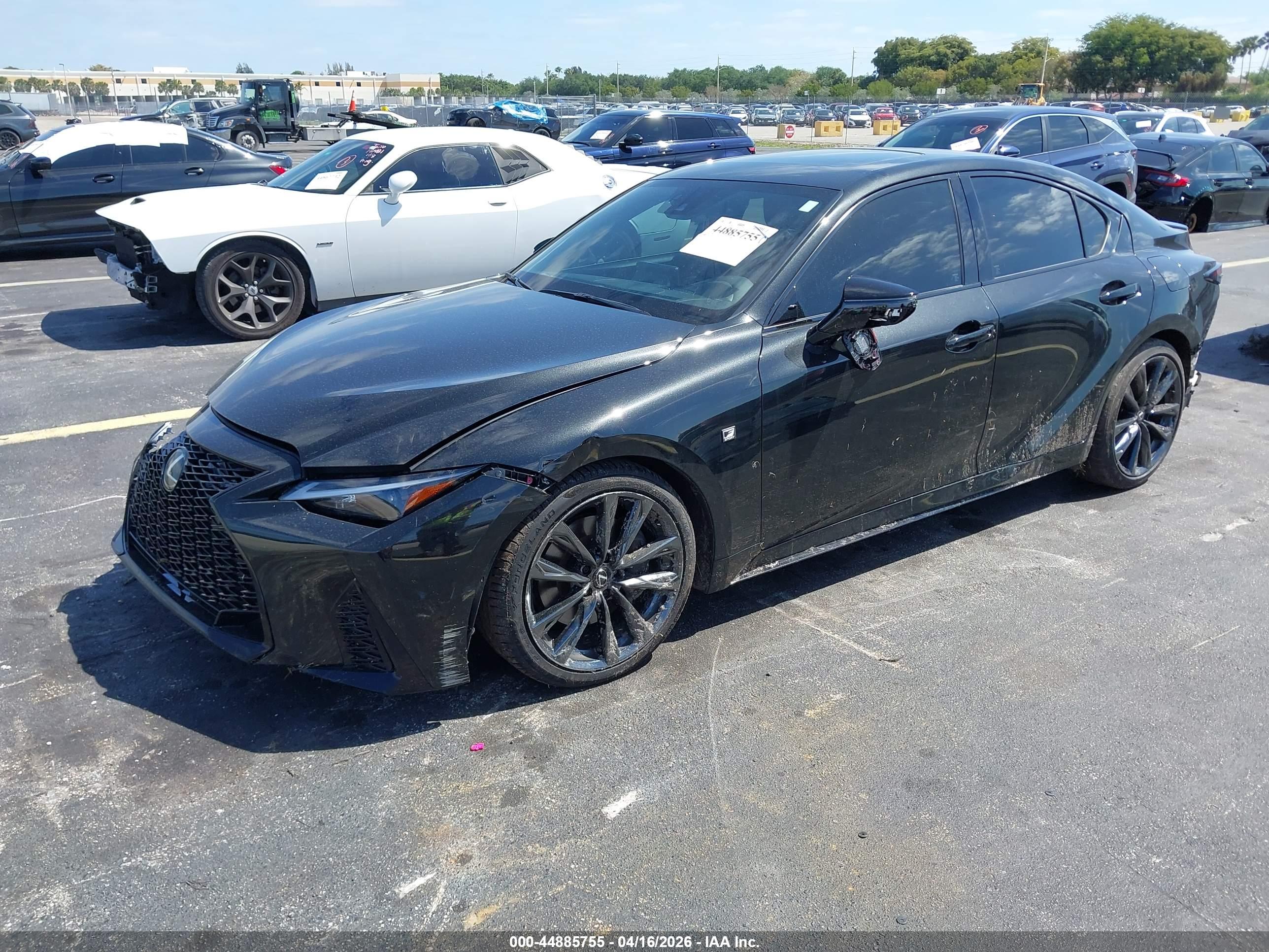 LEXUS IS image 2
