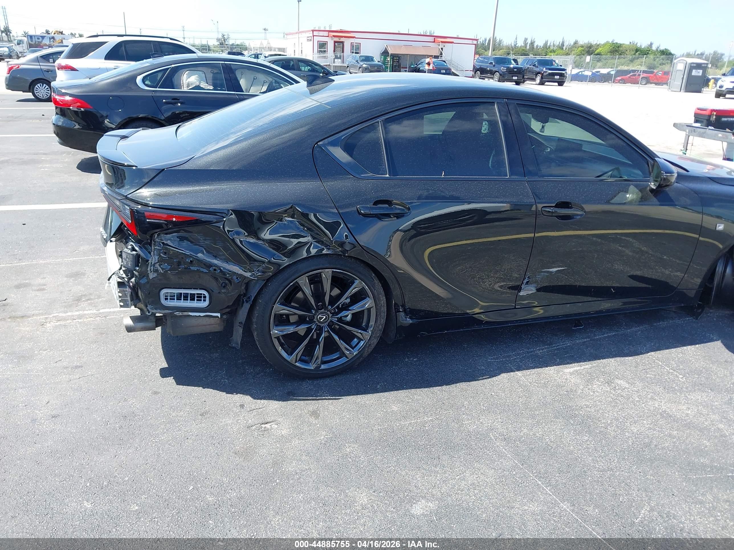 LEXUS IS image 6