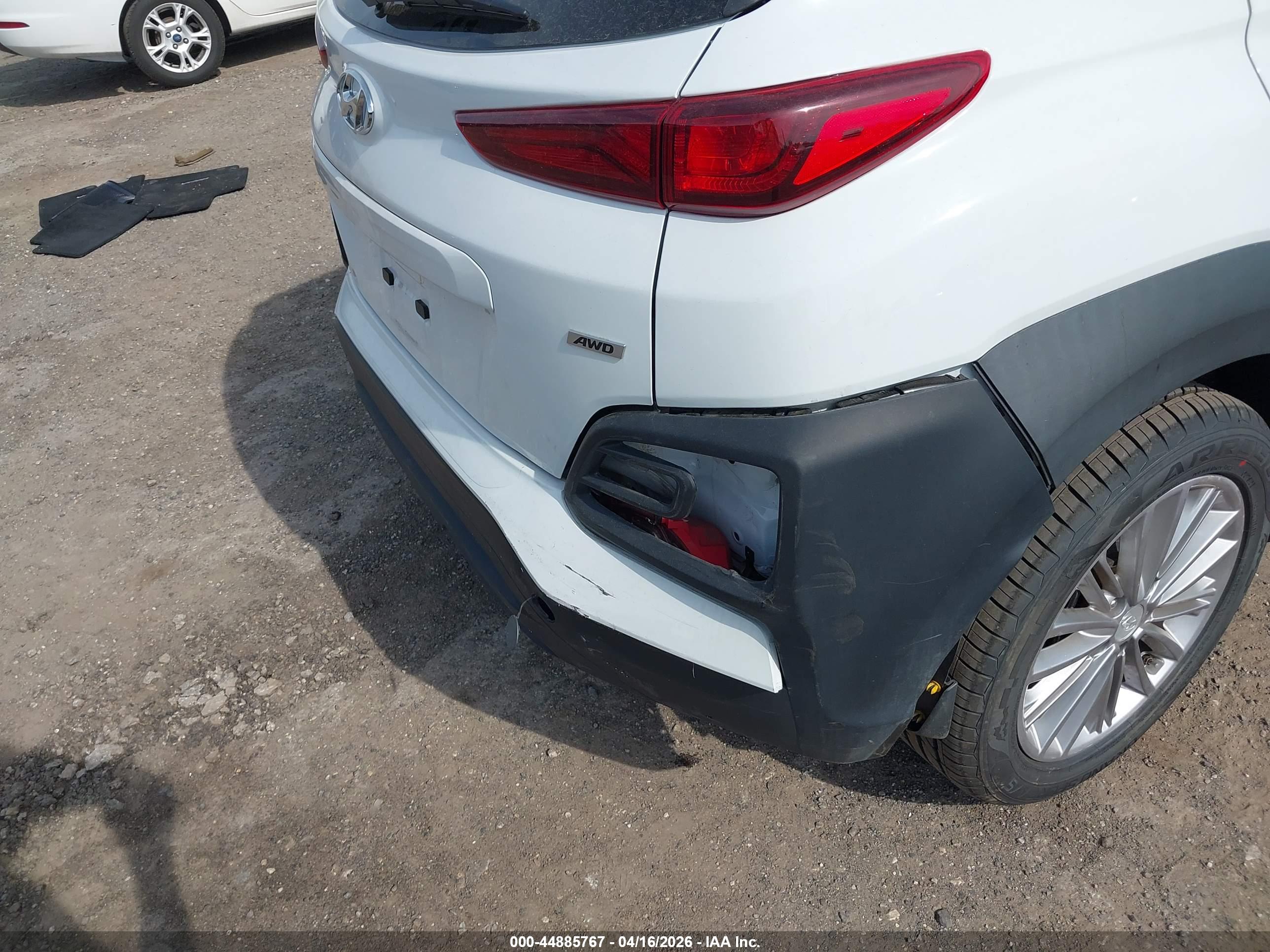 HYUNDAI KONA image 6