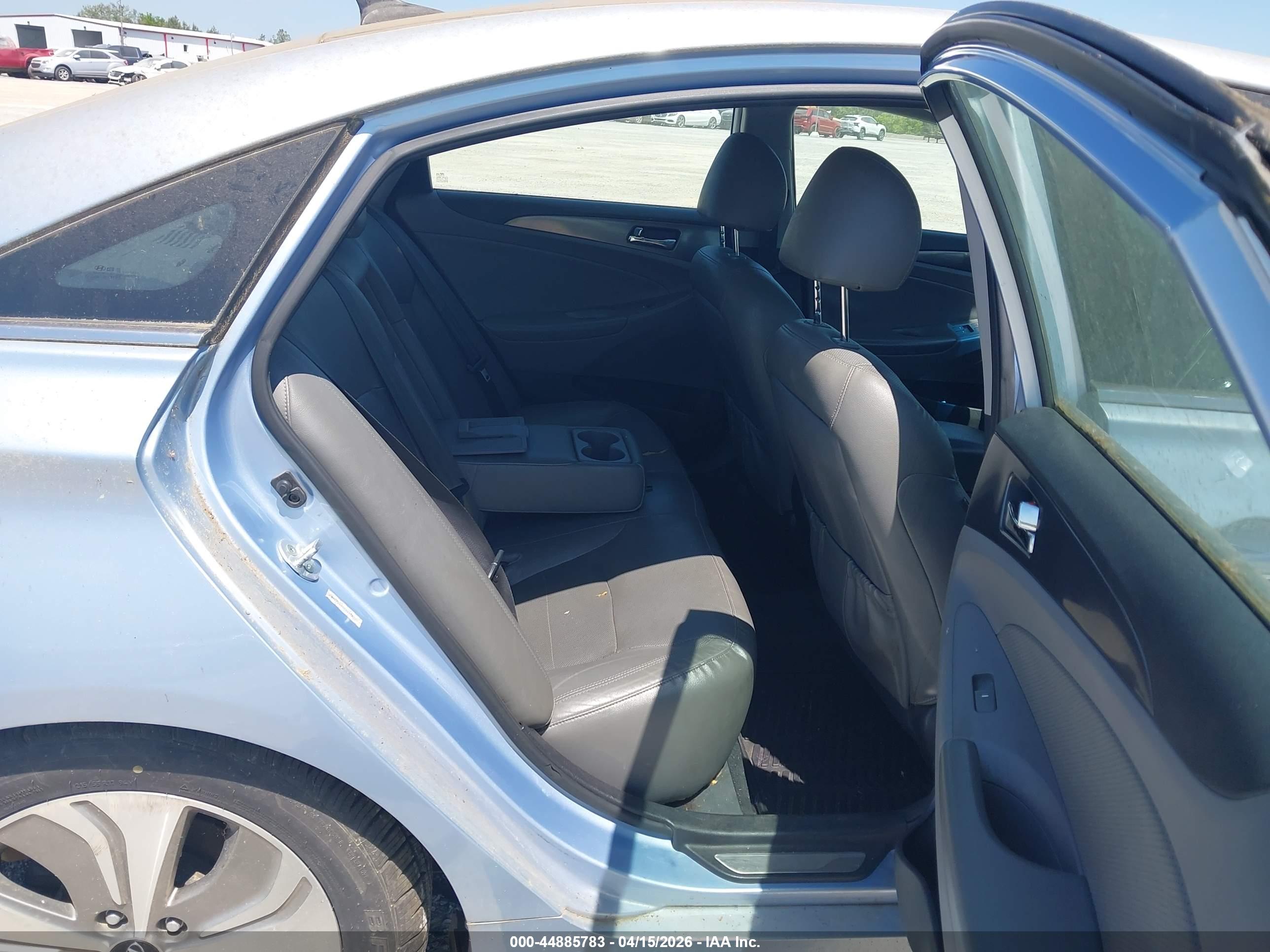 HYUNDAI SONATA image 8