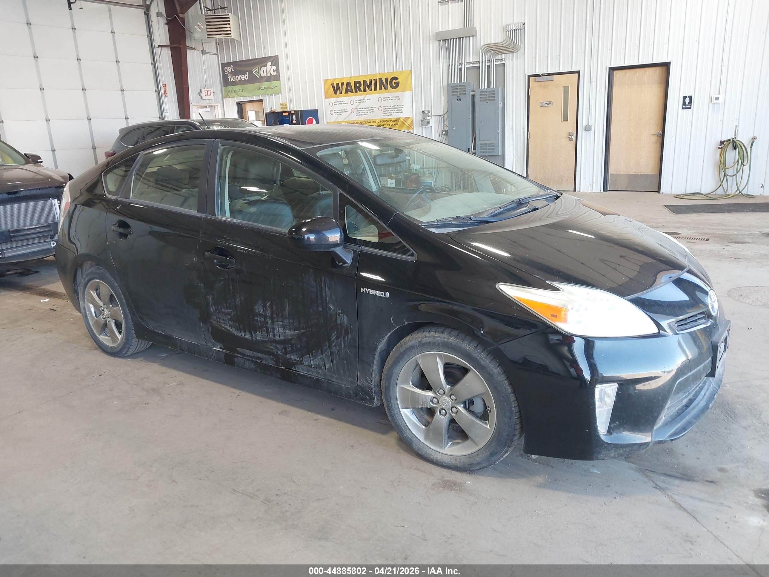 TOYOTA PRIUS image 6