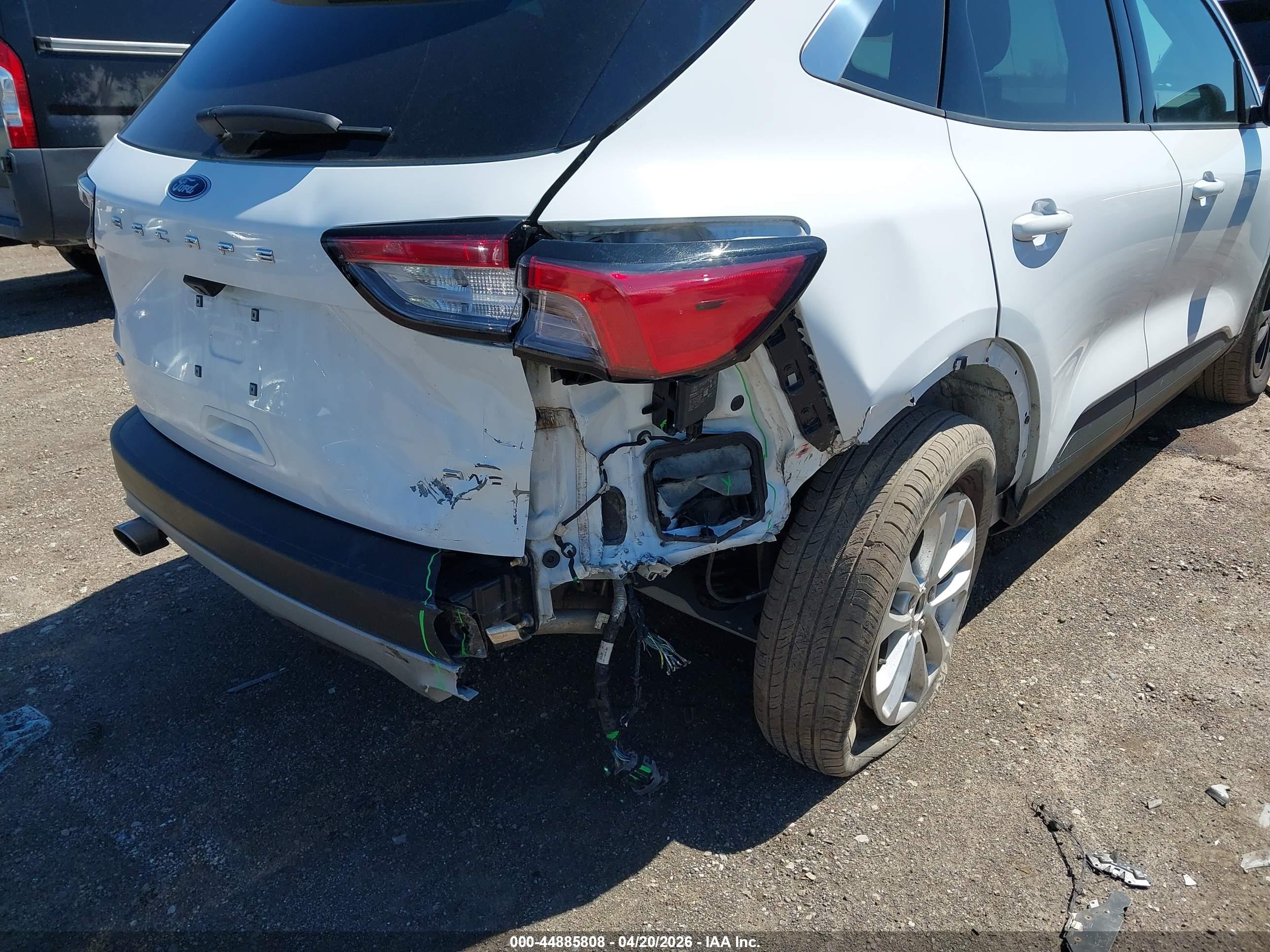 FORD ESCAPE image 6