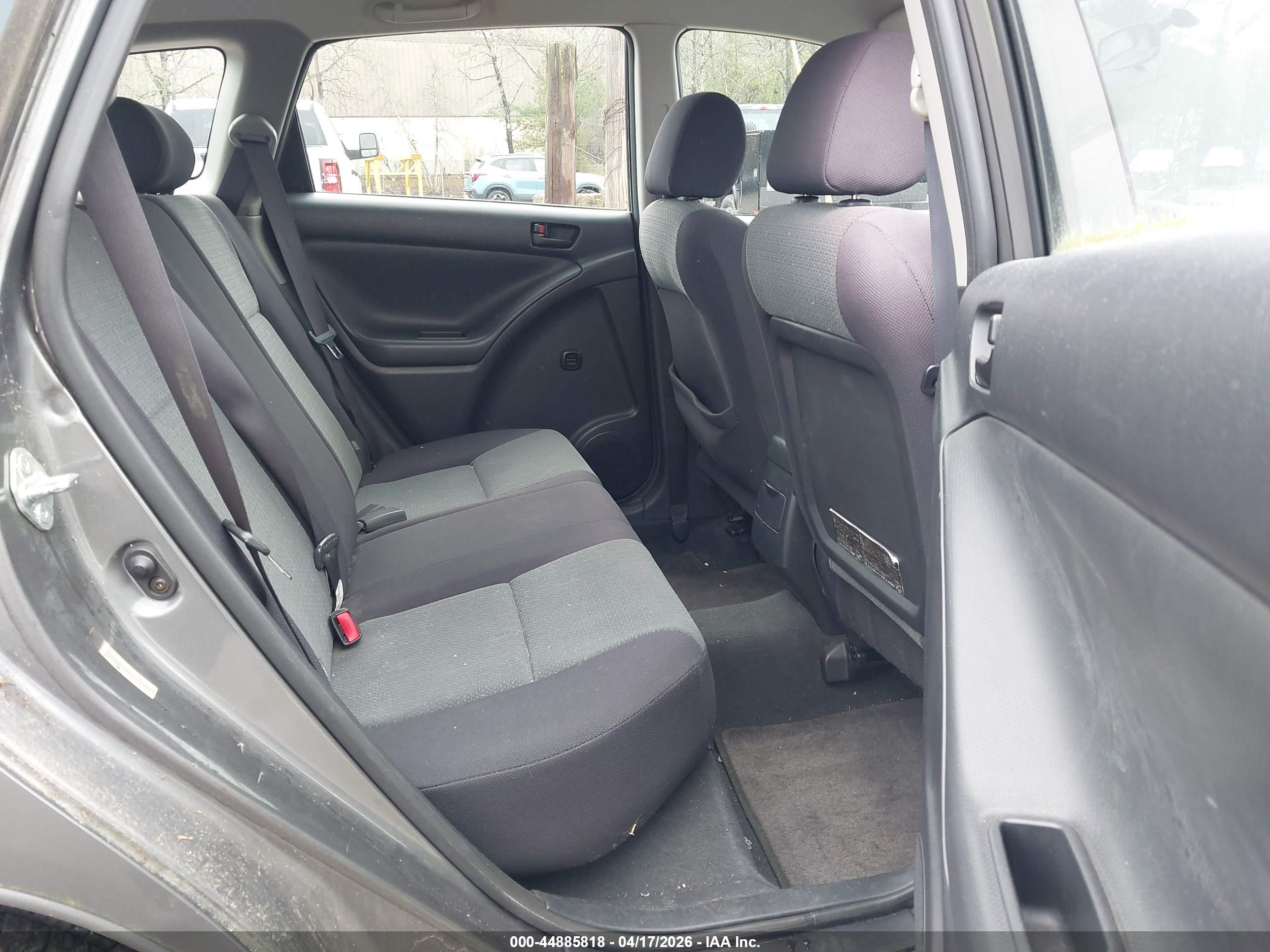 TOYOTA MATRIX image 8