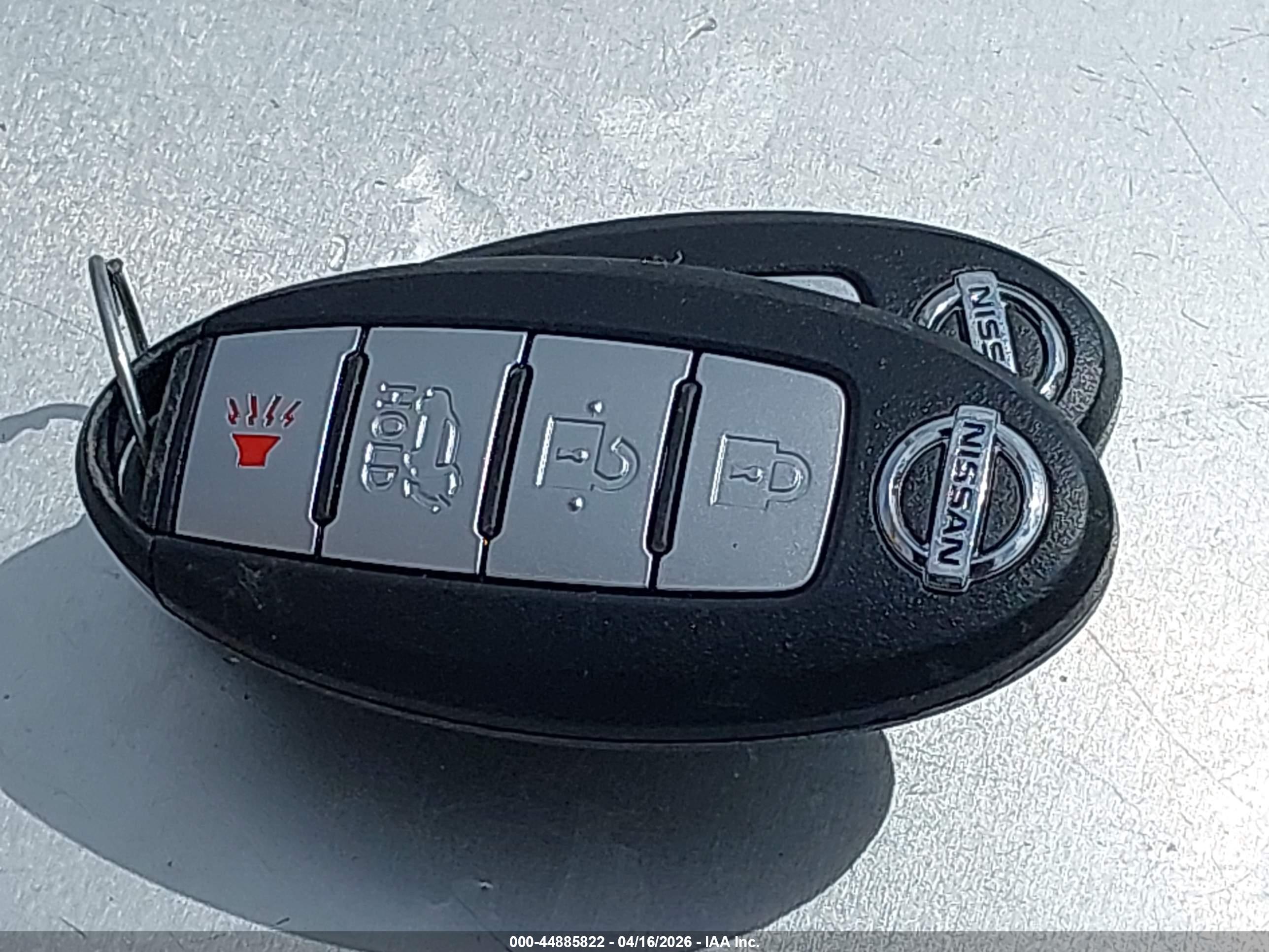 NISSAN ROGUE image 11