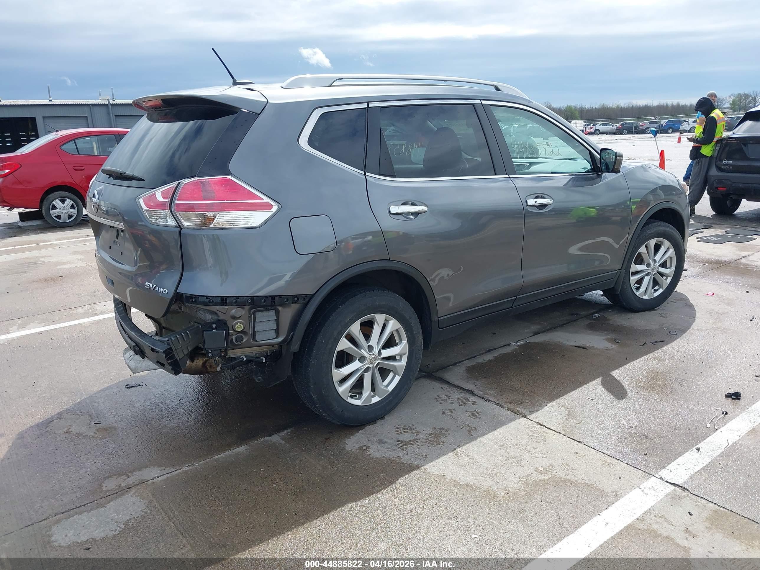 NISSAN ROGUE image 4