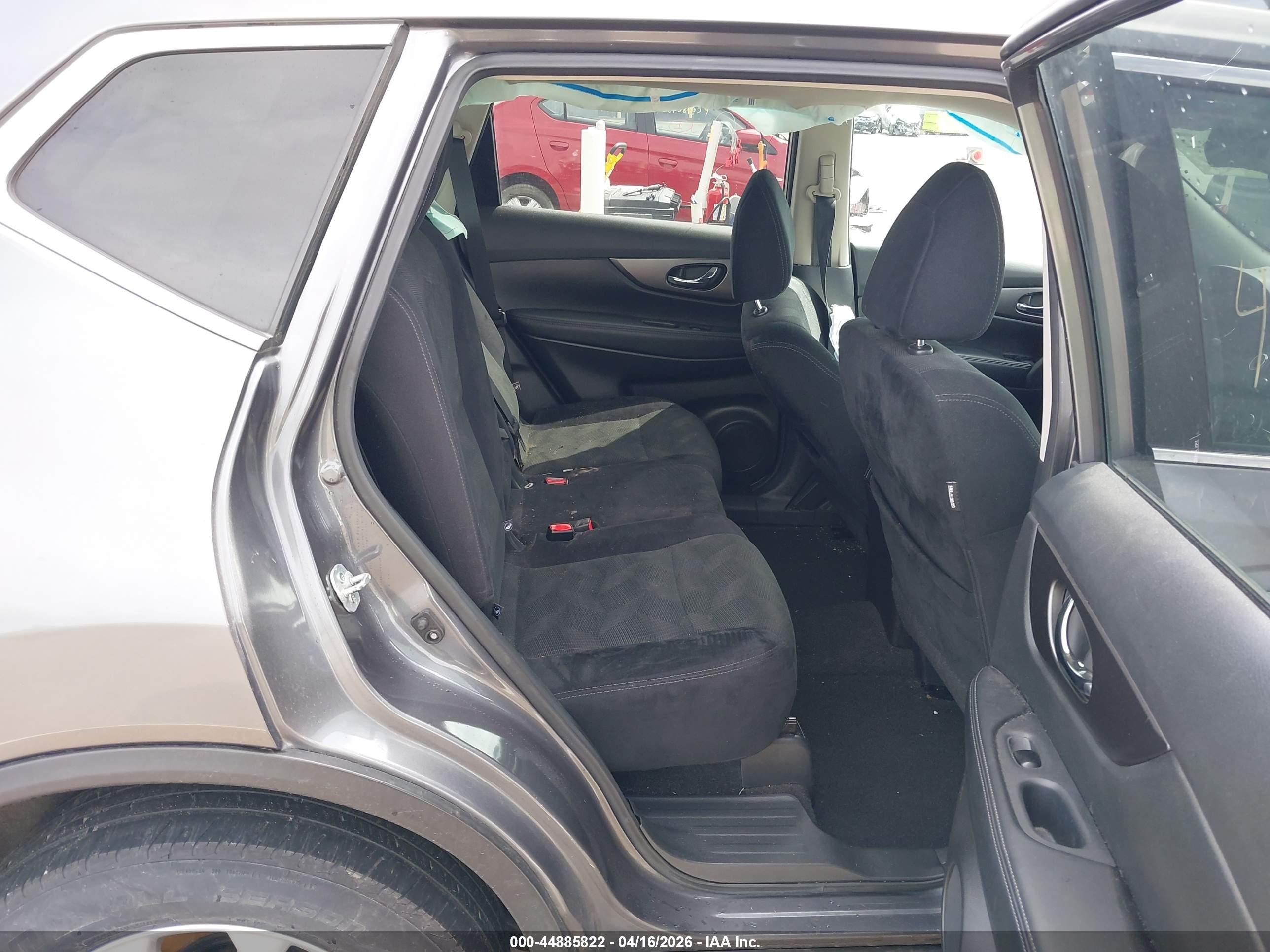 NISSAN ROGUE image 8