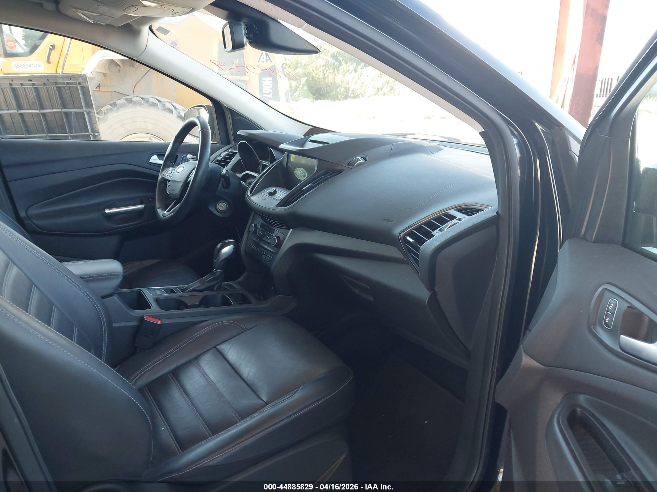 FORD ESCAPE image 5