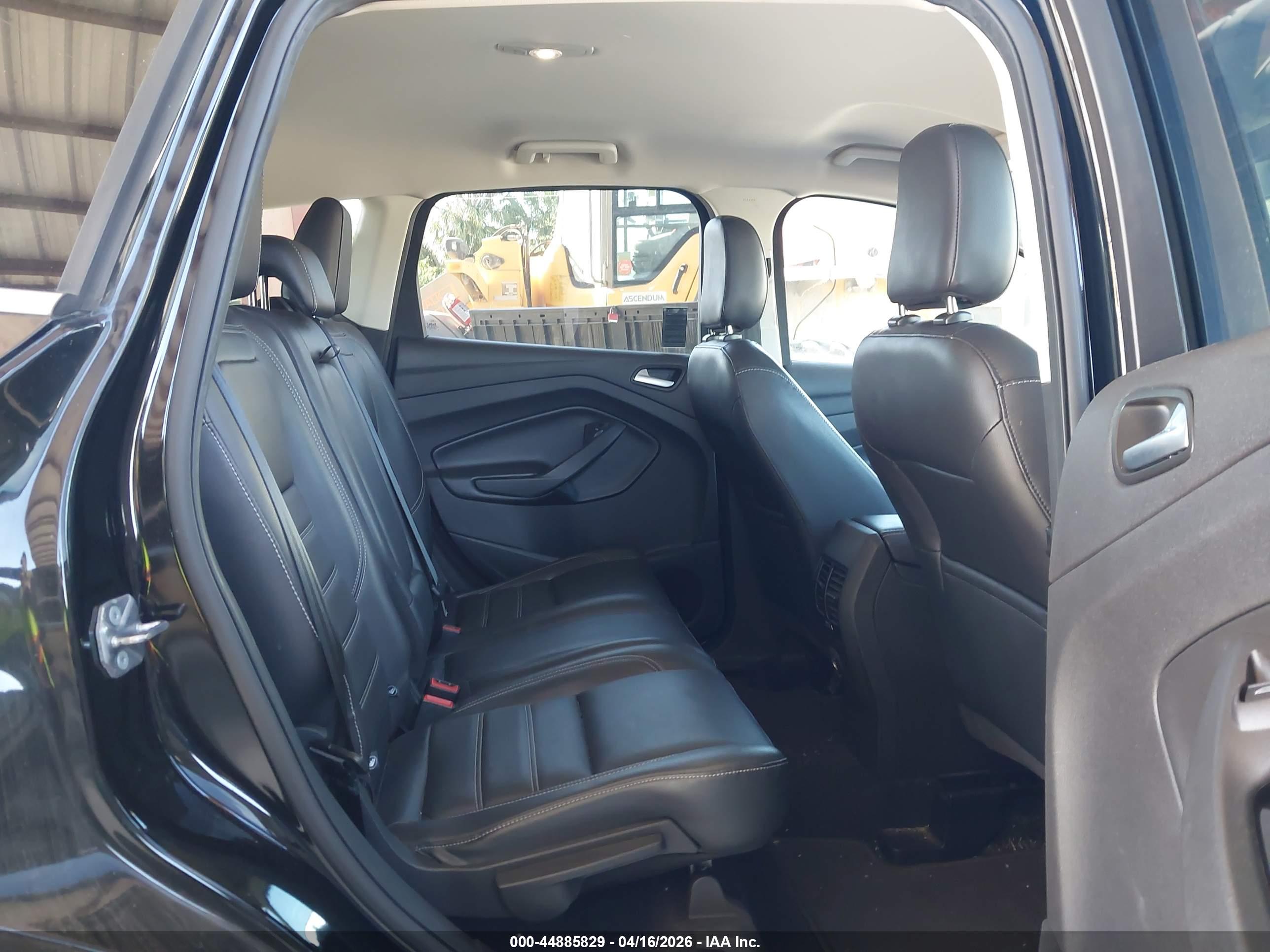 FORD ESCAPE image 8