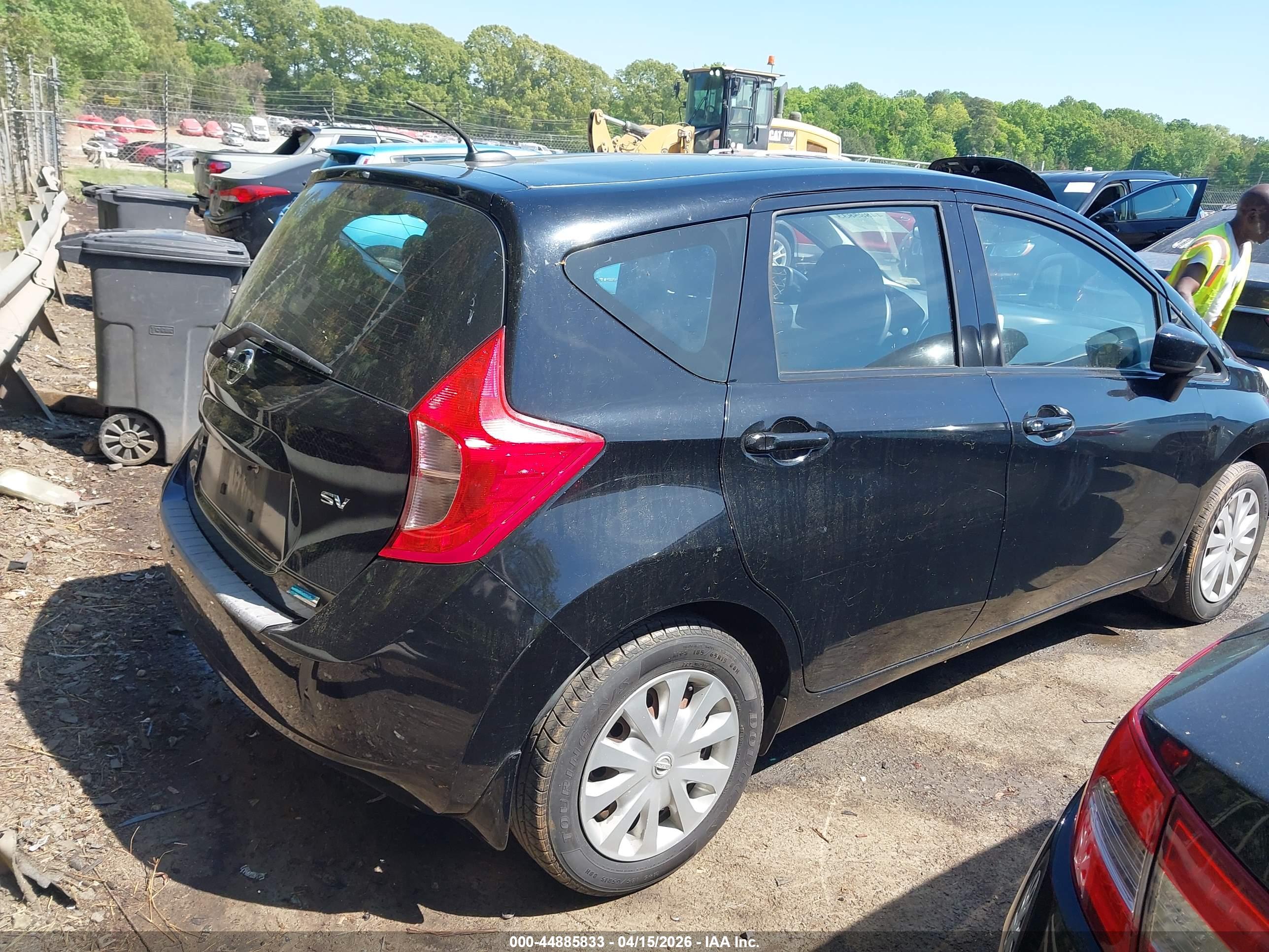 NISSAN VERSA image 4