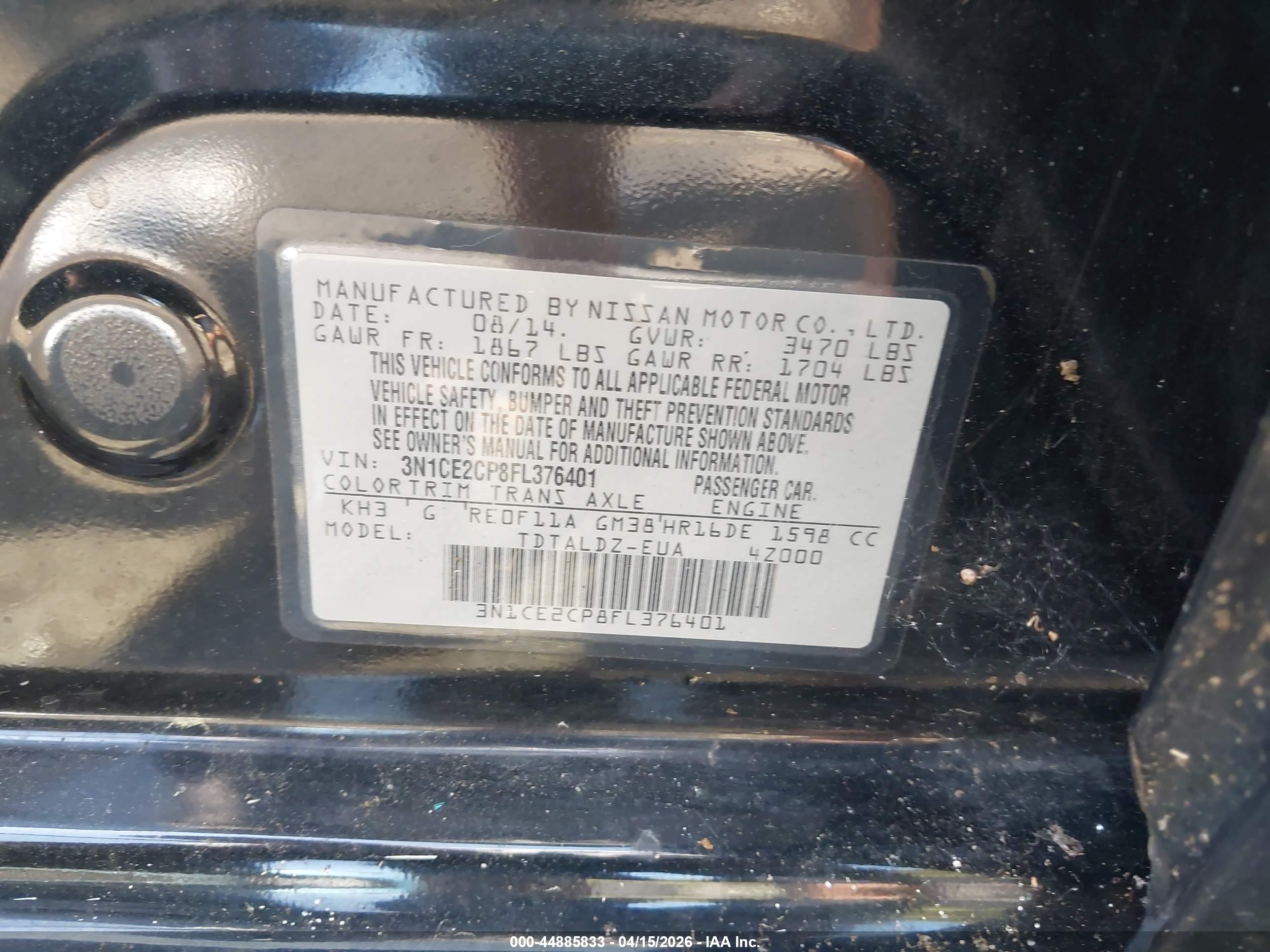 NISSAN VERSA image 9
