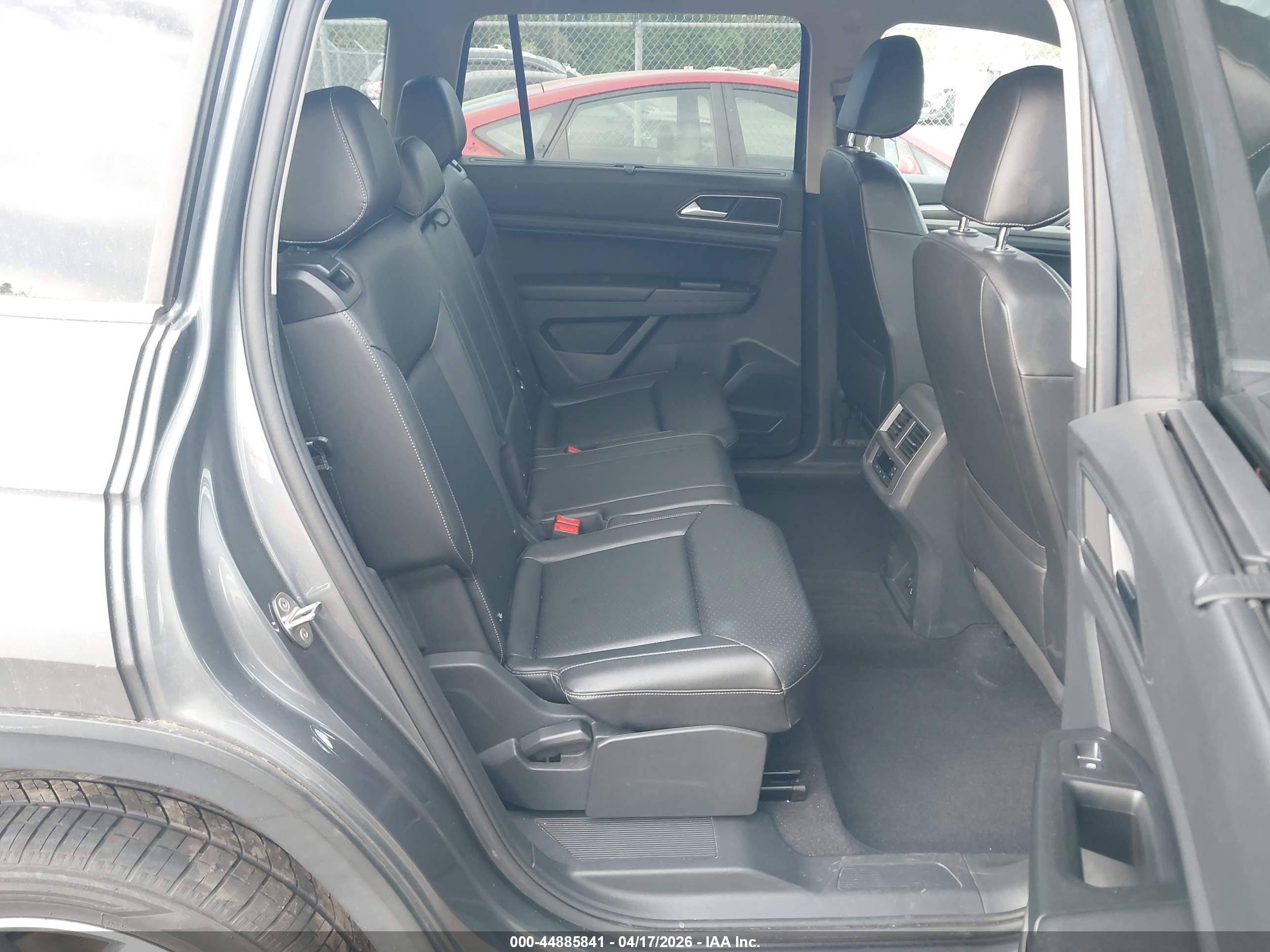 VOLKSWAGEN ATLAS image 8