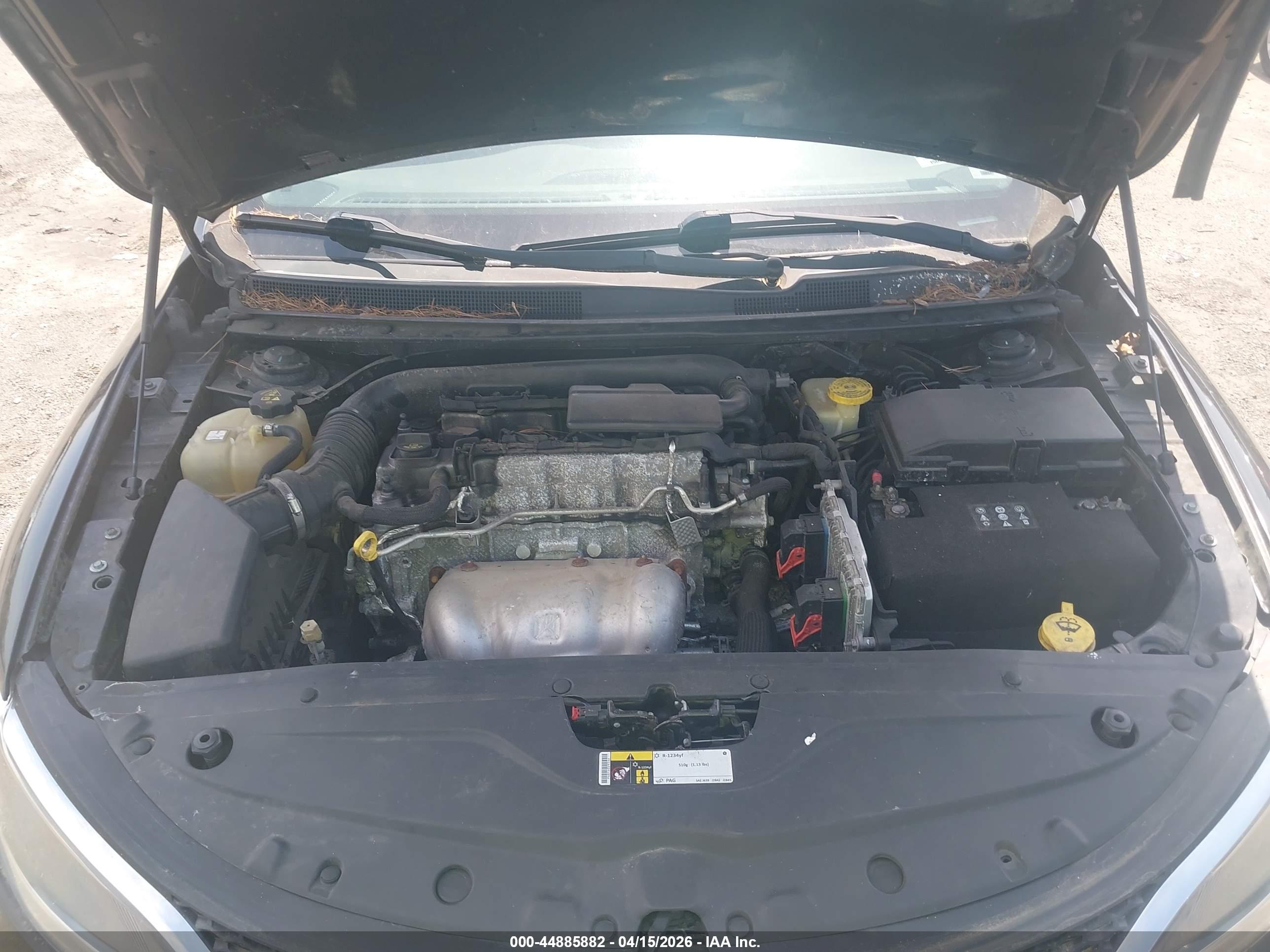 CHRYSLER 200 image 10