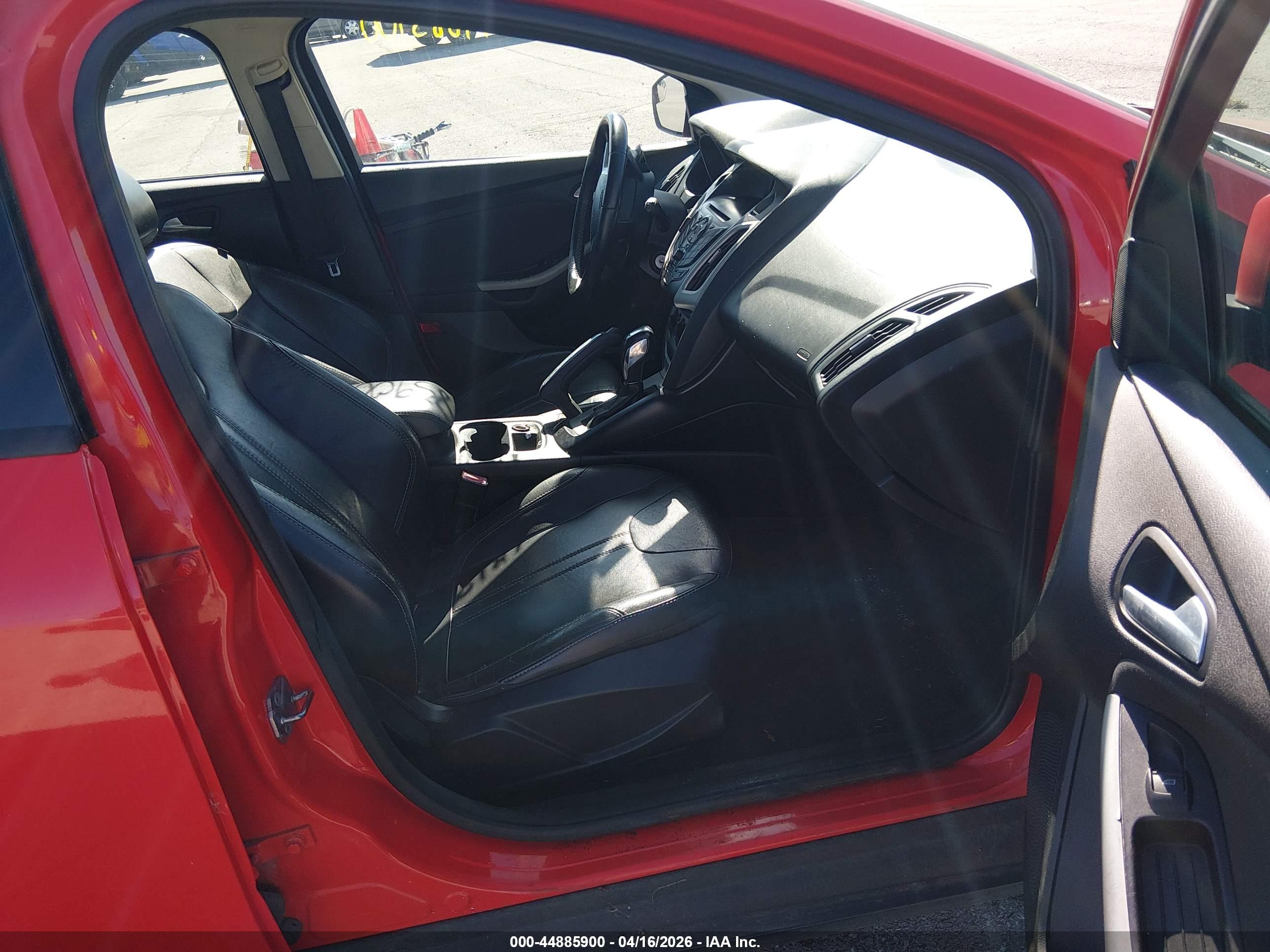 FORD FOCUS image 5