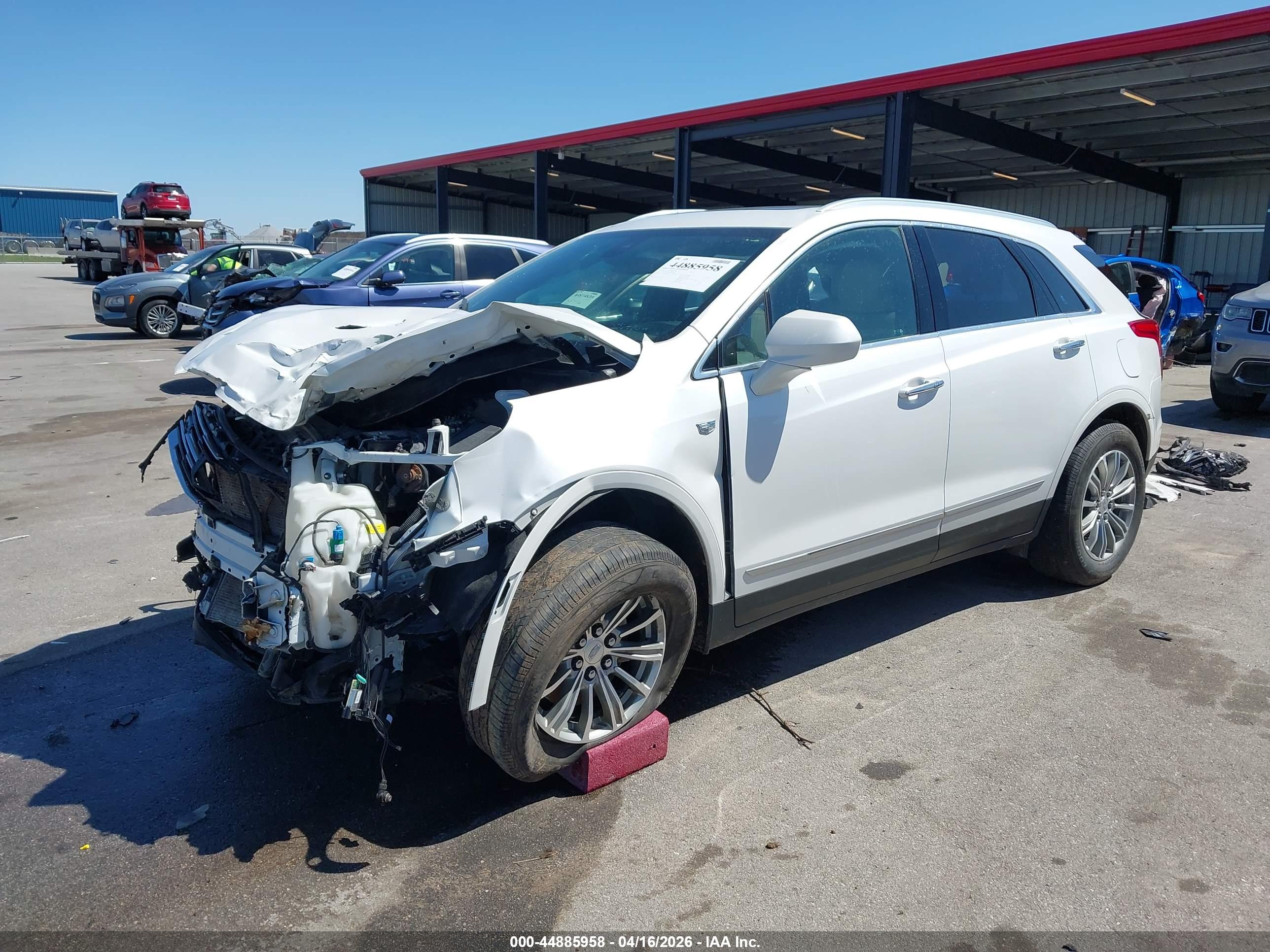 CADILLAC XT5 image 2