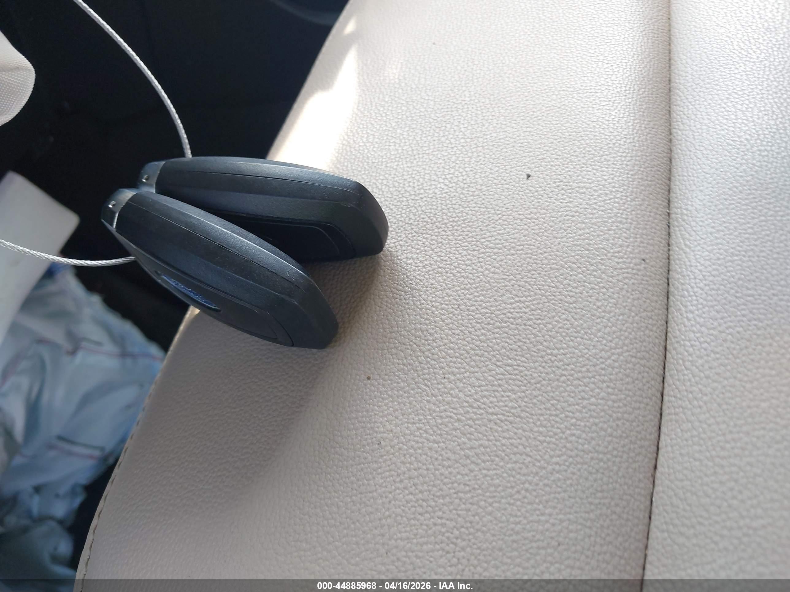 FORD EXPLORER image 11