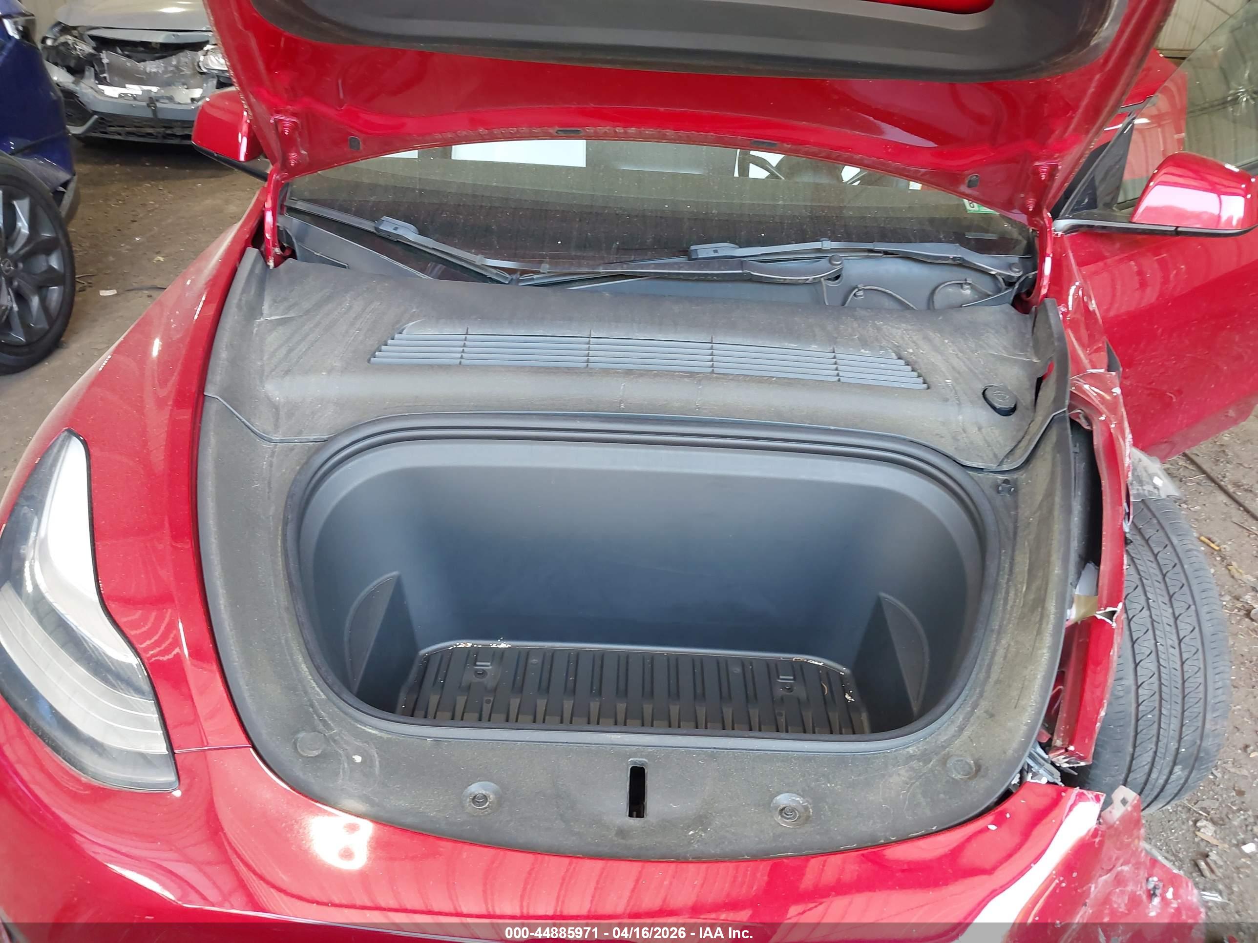 TESLA MODEL image 10