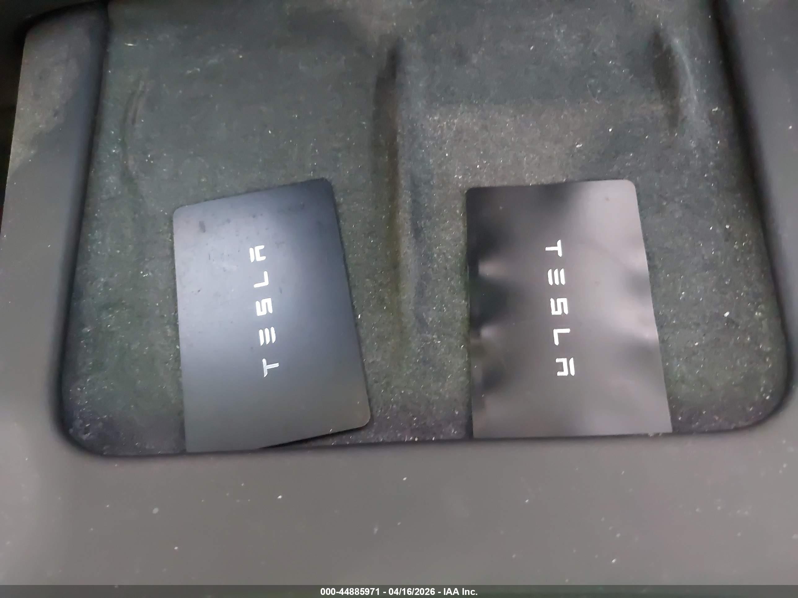 TESLA MODEL image 11