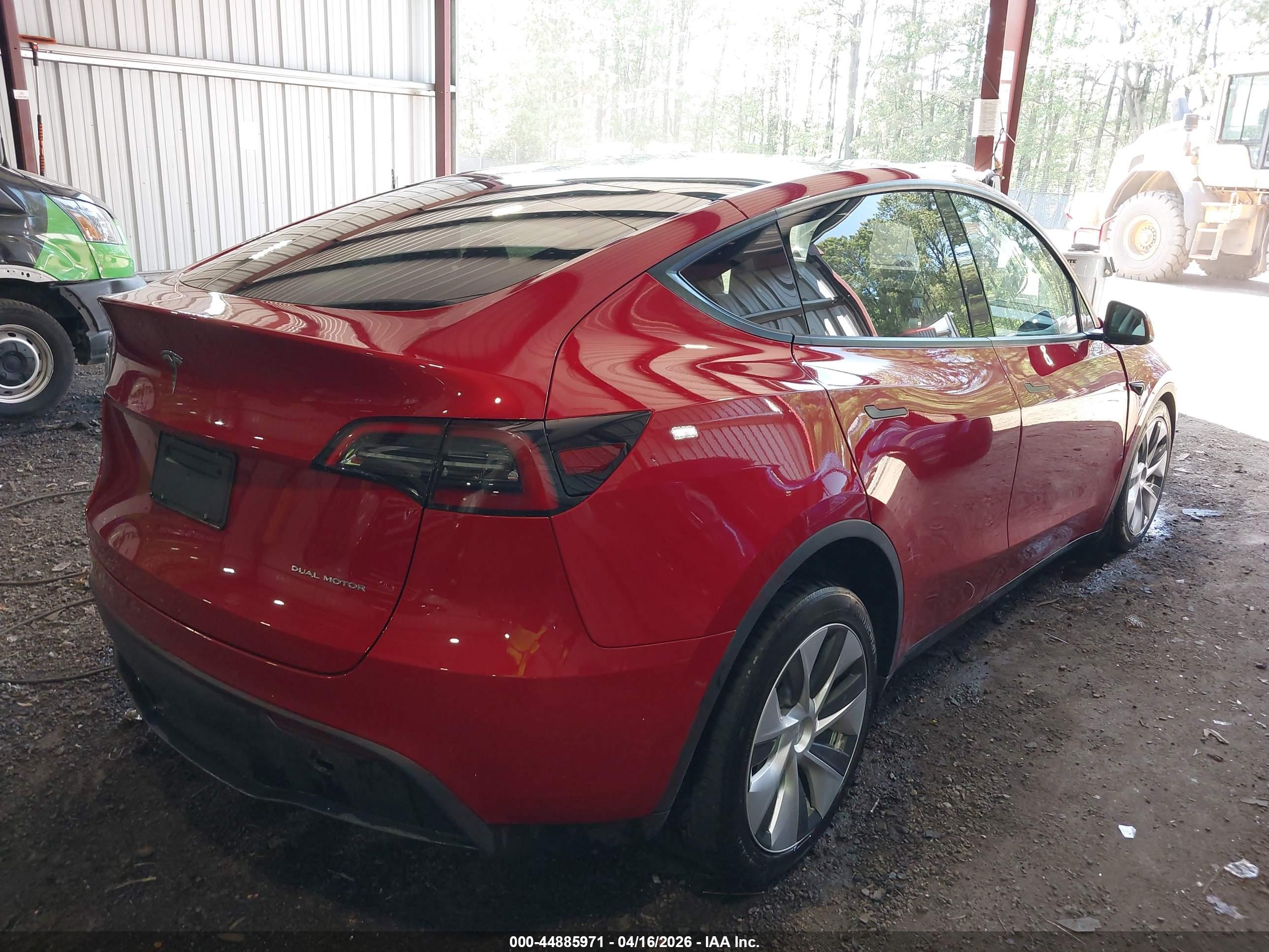 TESLA MODEL image 4