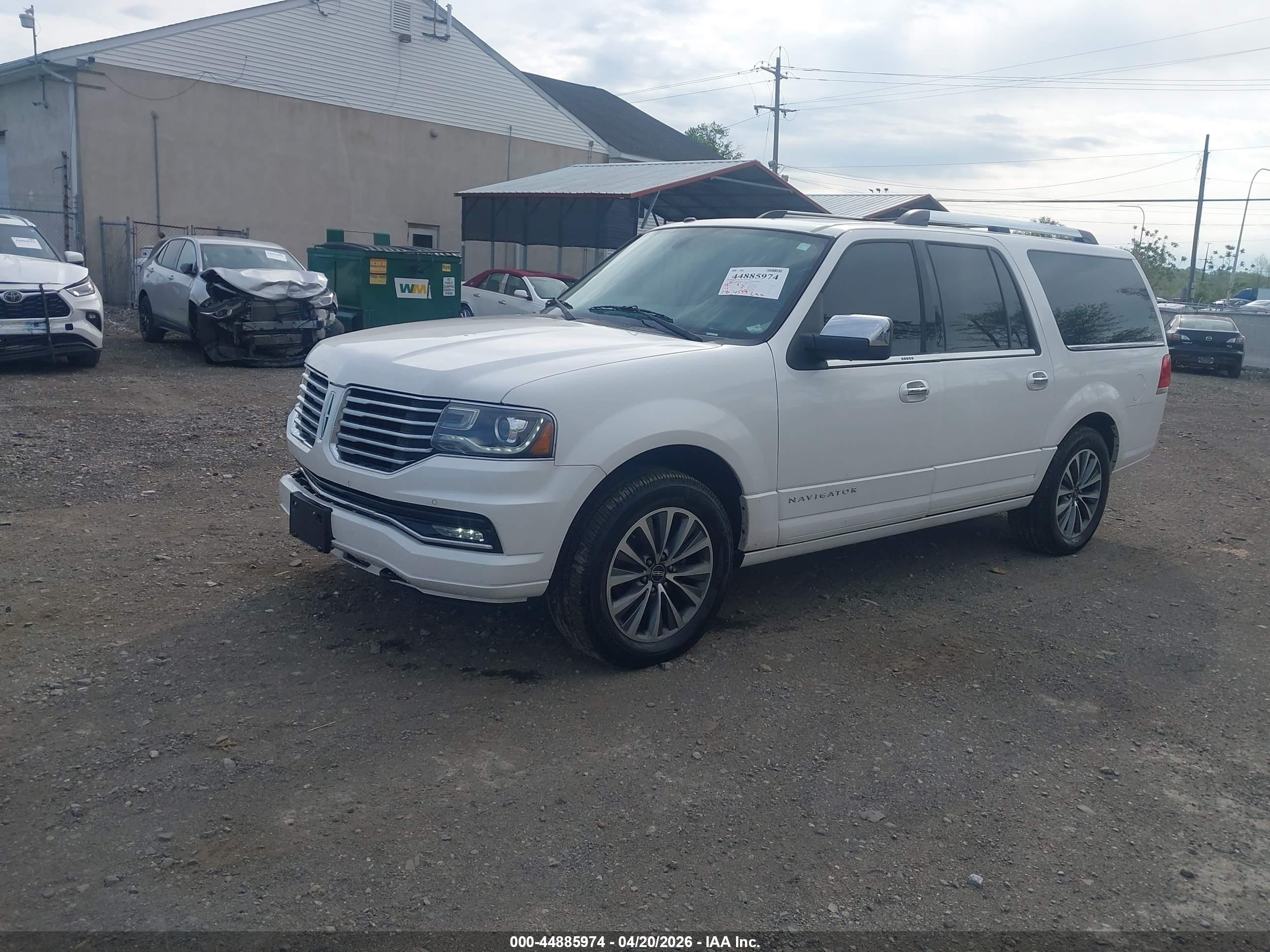 LINCOLN NAVIGATOR image 2