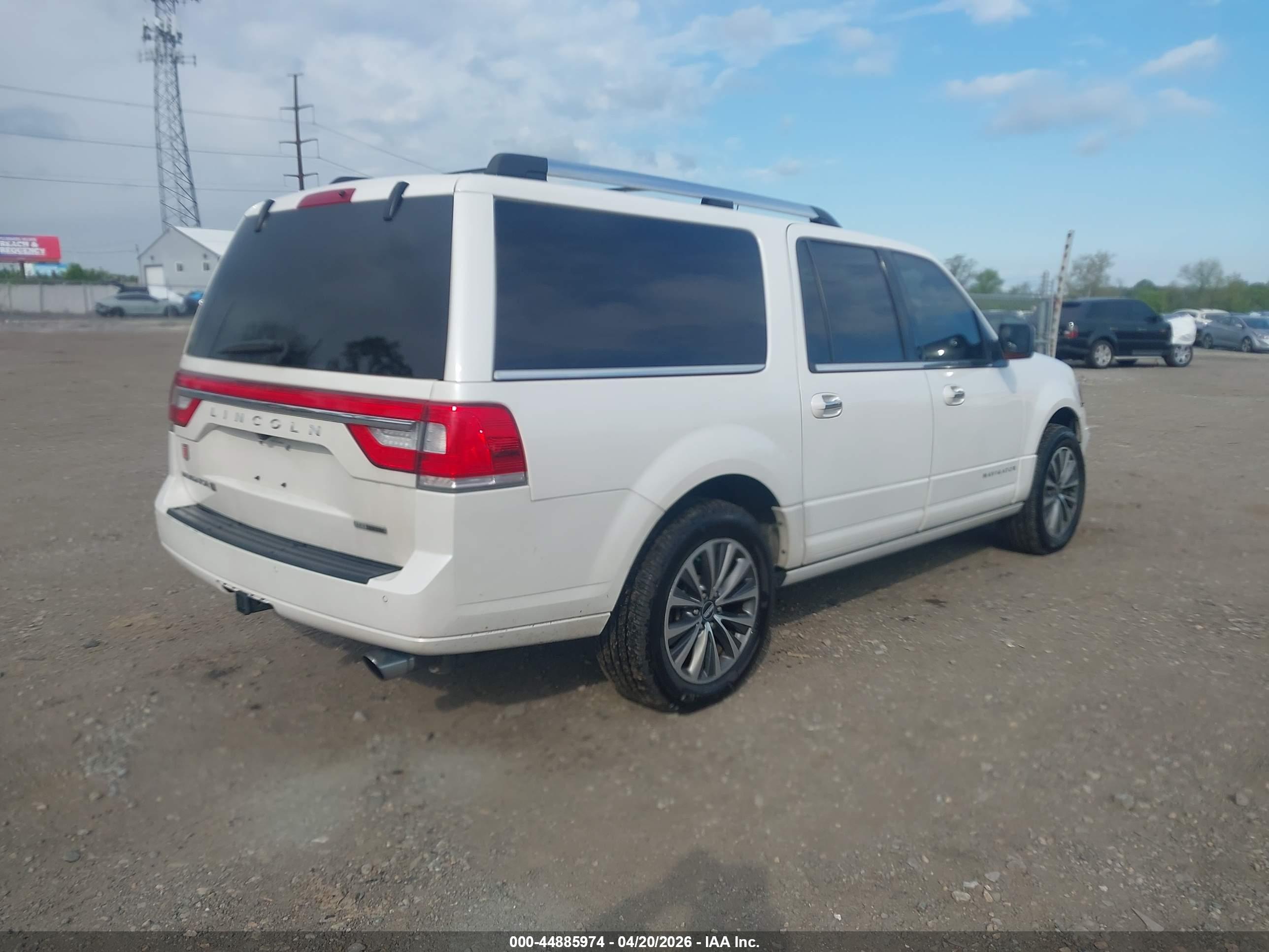 LINCOLN NAVIGATOR image 4