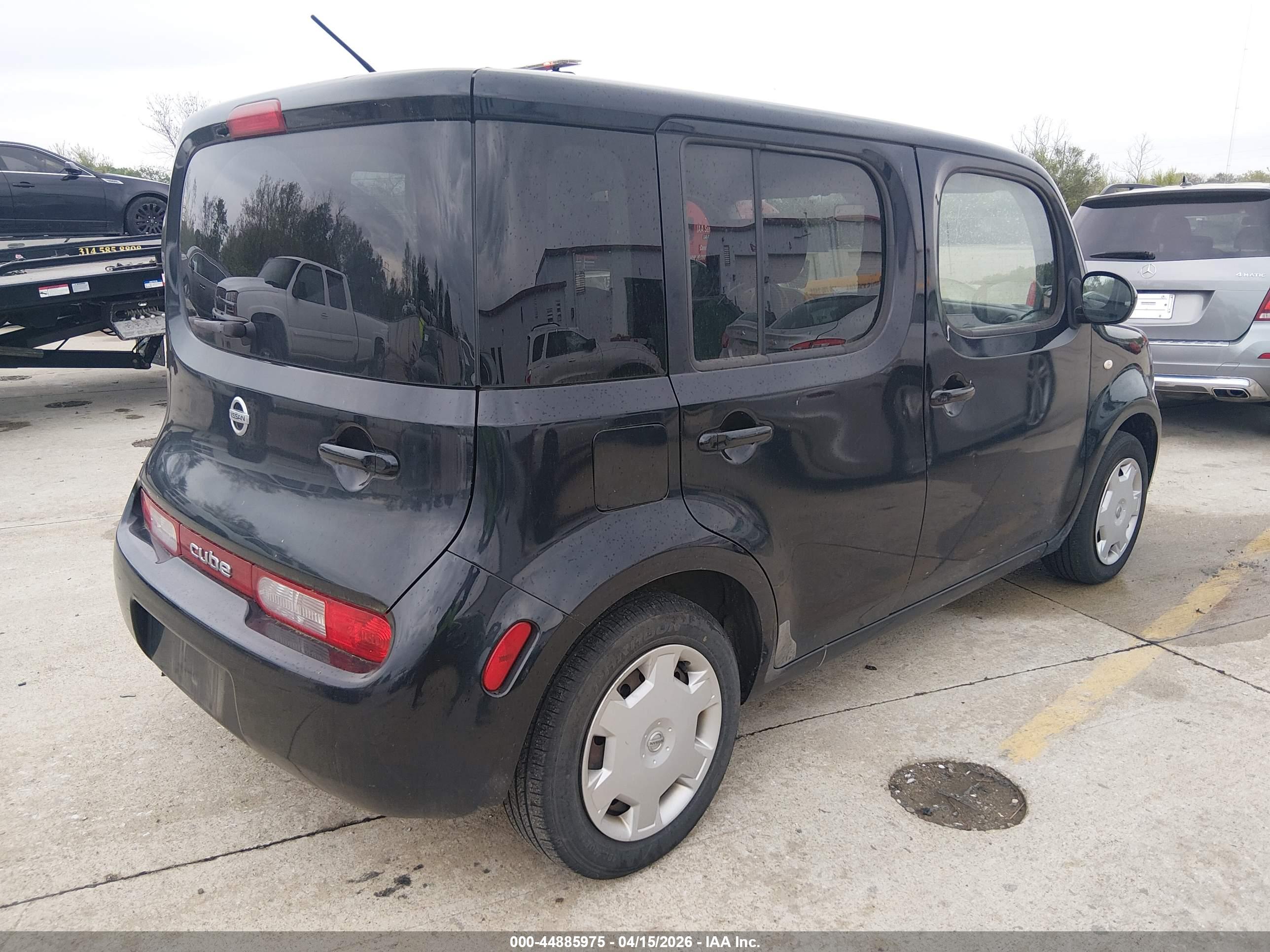 NISSAN CUBE image 4