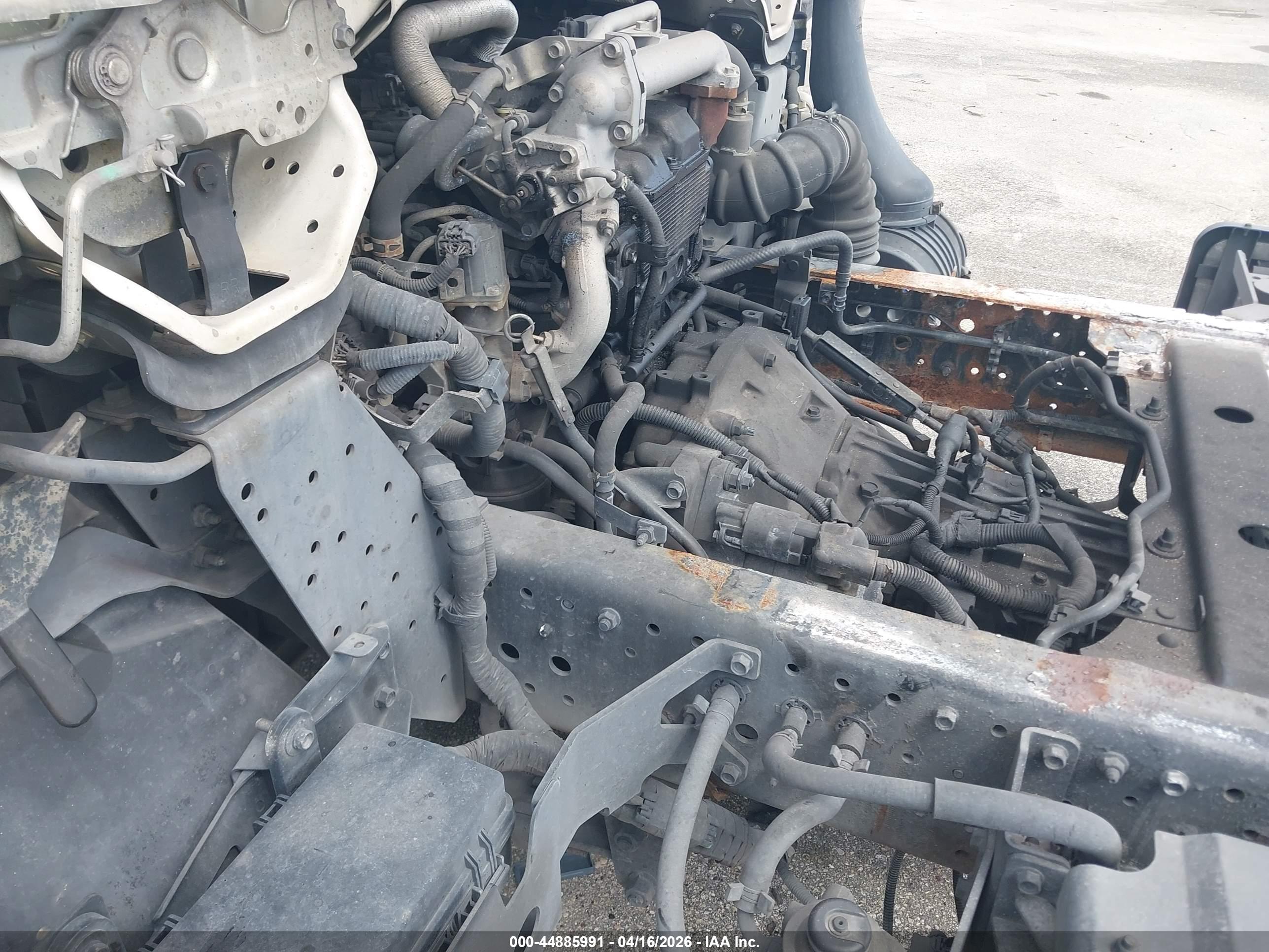 ISUZU NPR image 10