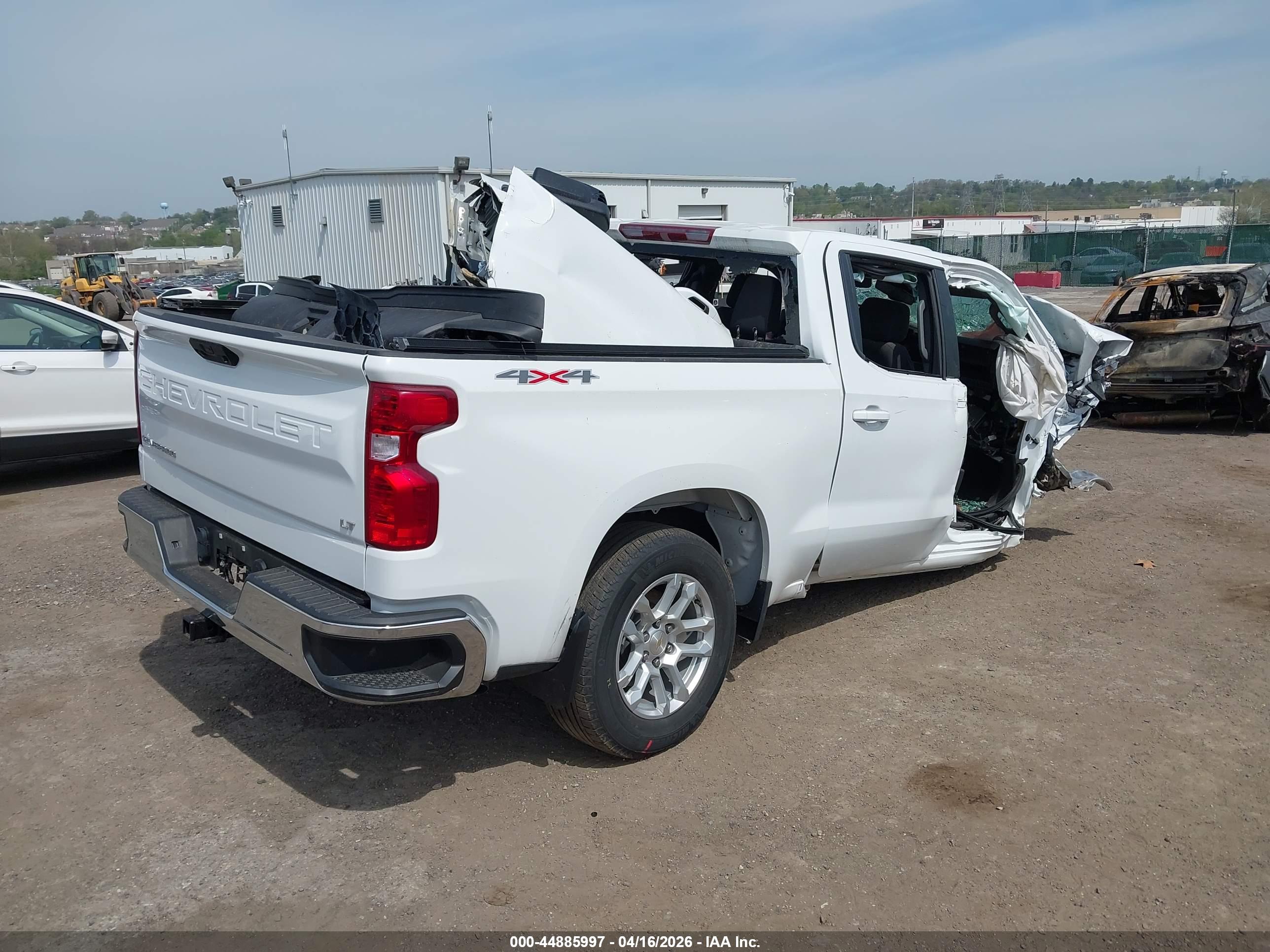 CHEVROLET SILVERADO image 4