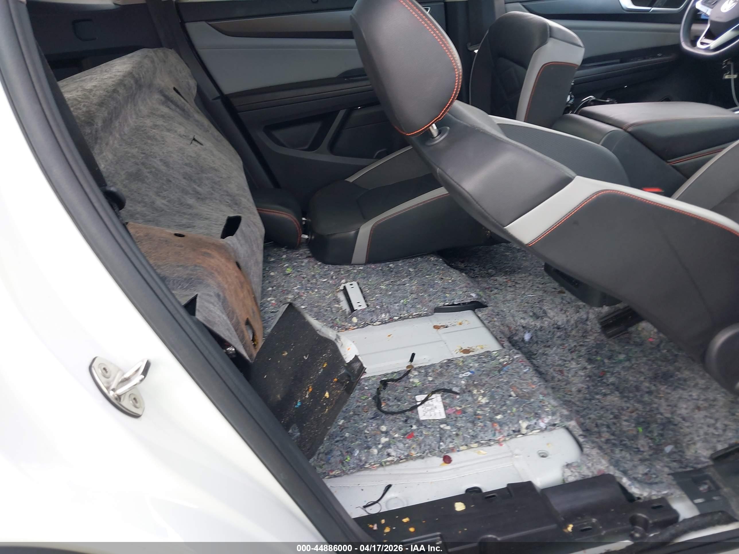 VOLKSWAGEN ATLAS image 8